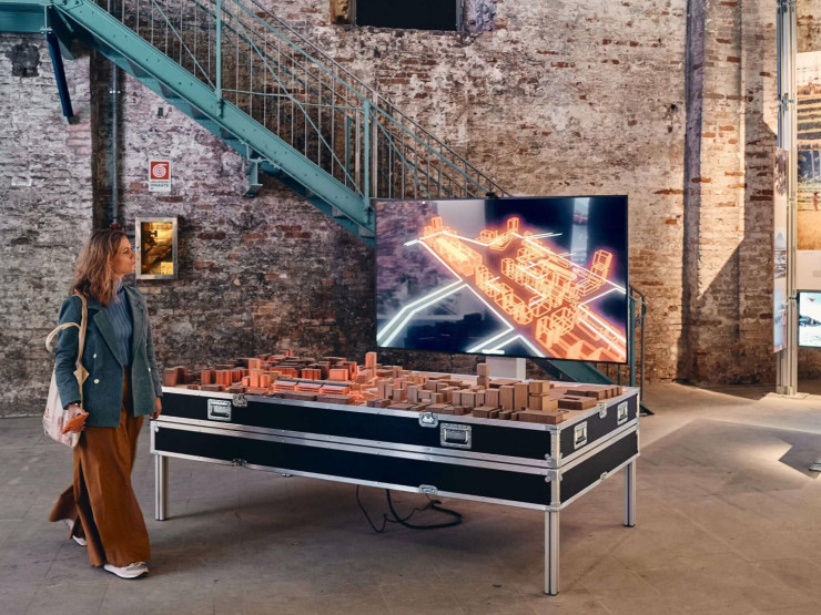 Les data centers et la ville : Grimshaw dévoile une installation consacrée aux infrastructures civiques pour la Biennale d’architecture de Venise 2025