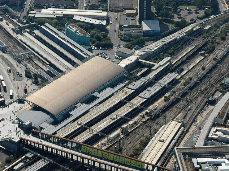 Arup, Grimshaw et 5th Studio sélectionnés pour la prochaine étape du projet de réaménagement de la gare de Londres Stratford et de ses abords