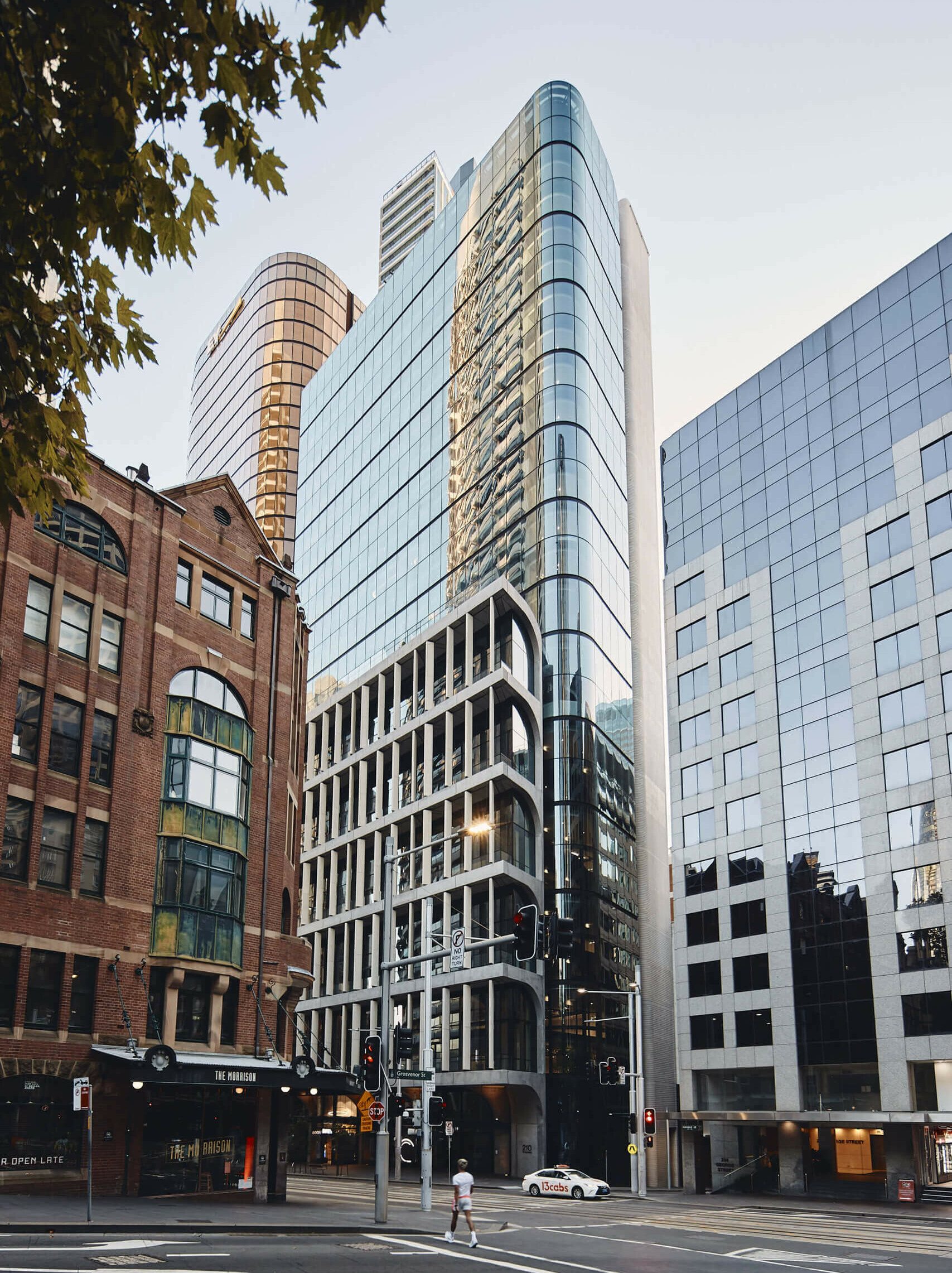 Poly Centre, 210 George Street / GRIMSHAW