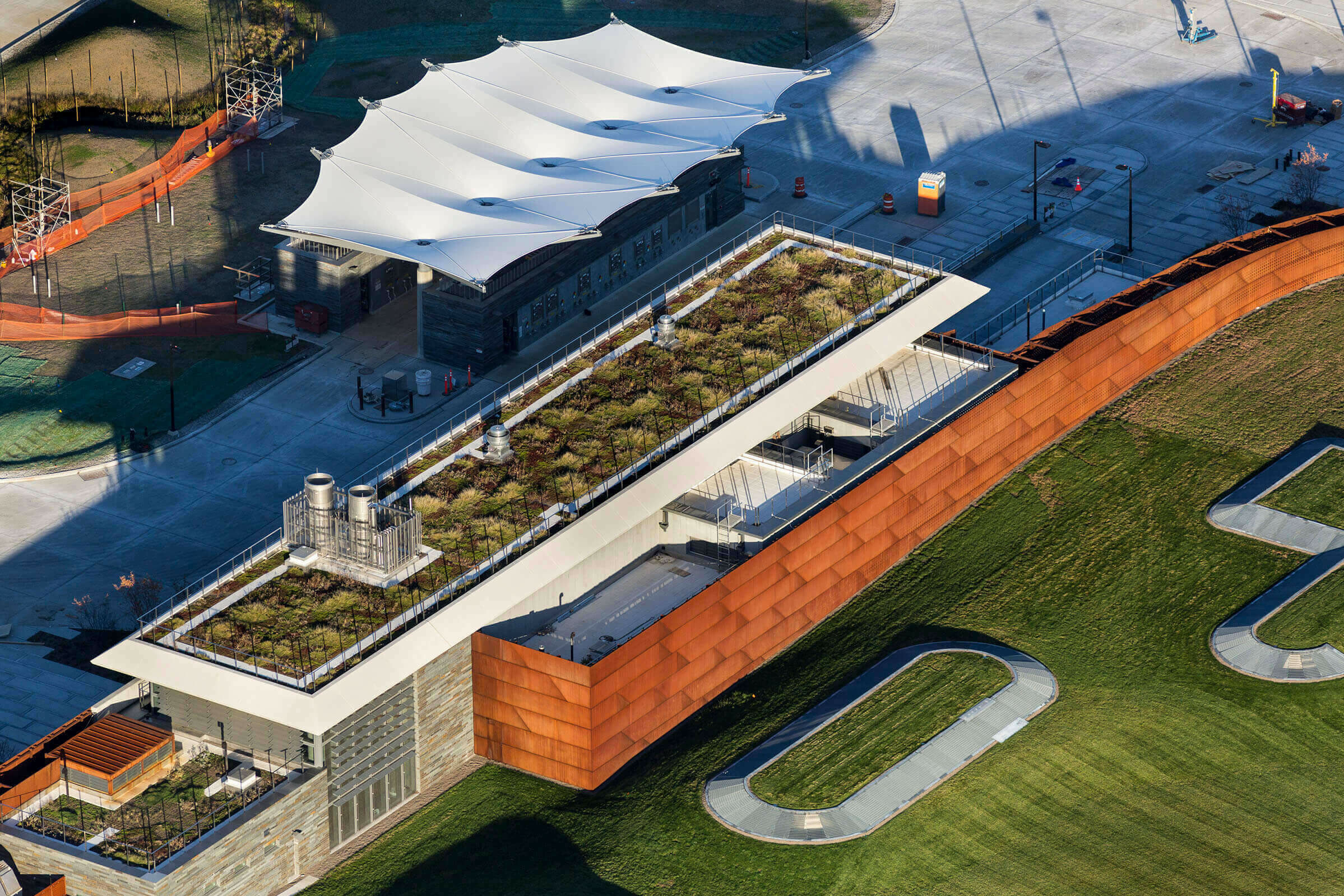 Croton Water Filtration Plant / GRIMSHAW