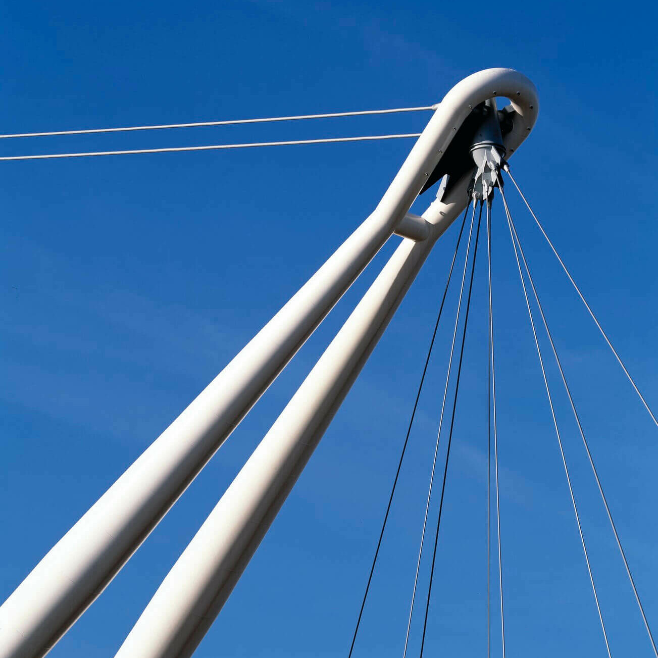 Newport City Footbridge / GRIMSHAW