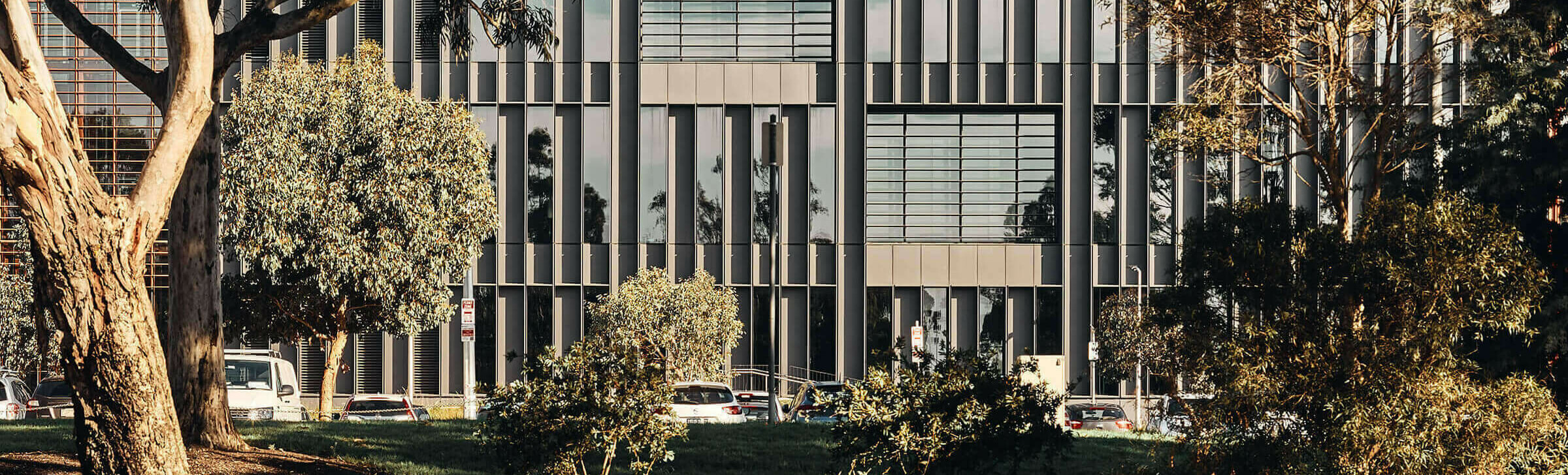 Grimshaw’s Monash University Woodside Building receives highest honour at Australian National Architecture Awards with Gunyama Park also awarded / GRIMSHAW