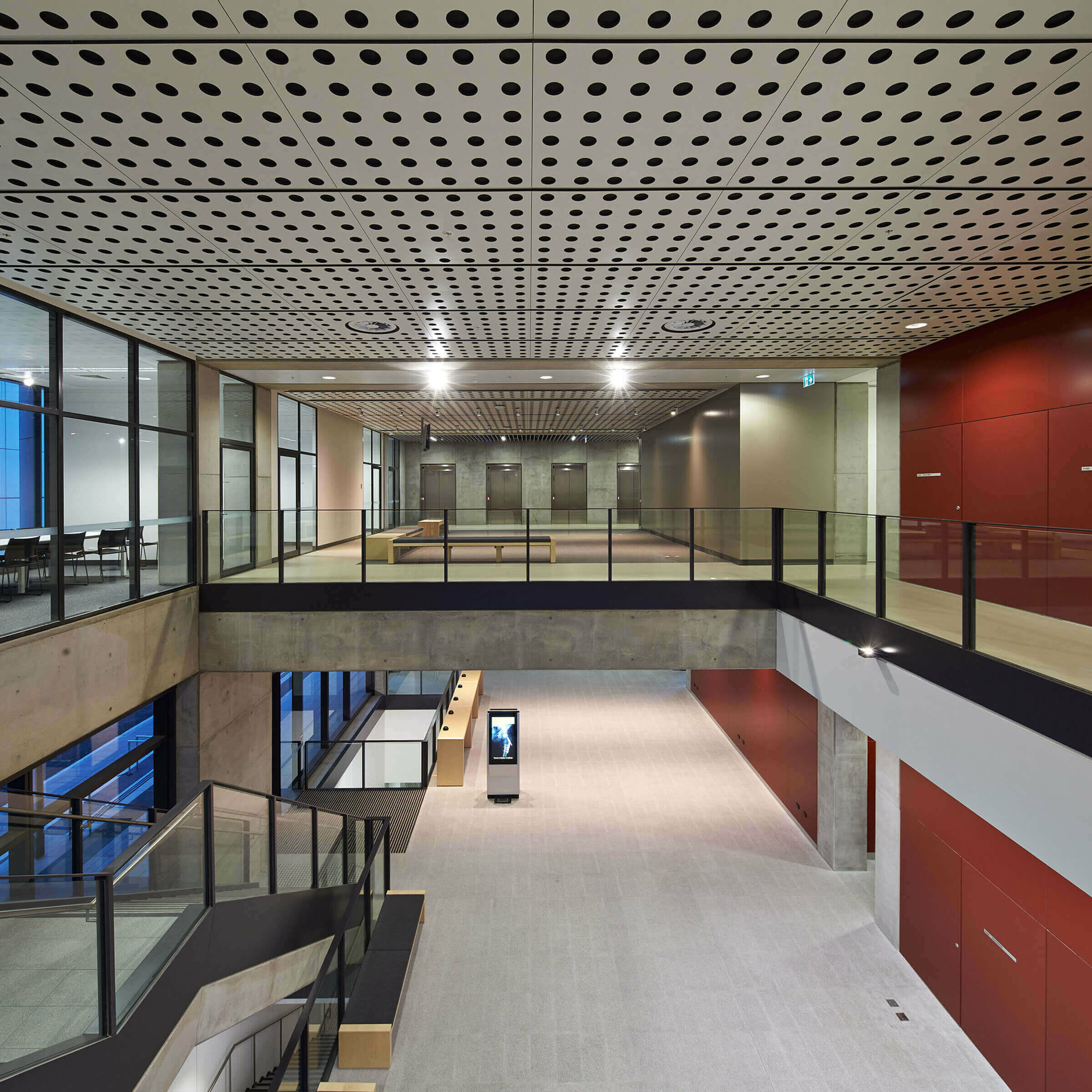 University of New South Wales Hilmer Building / GRIMSHAW