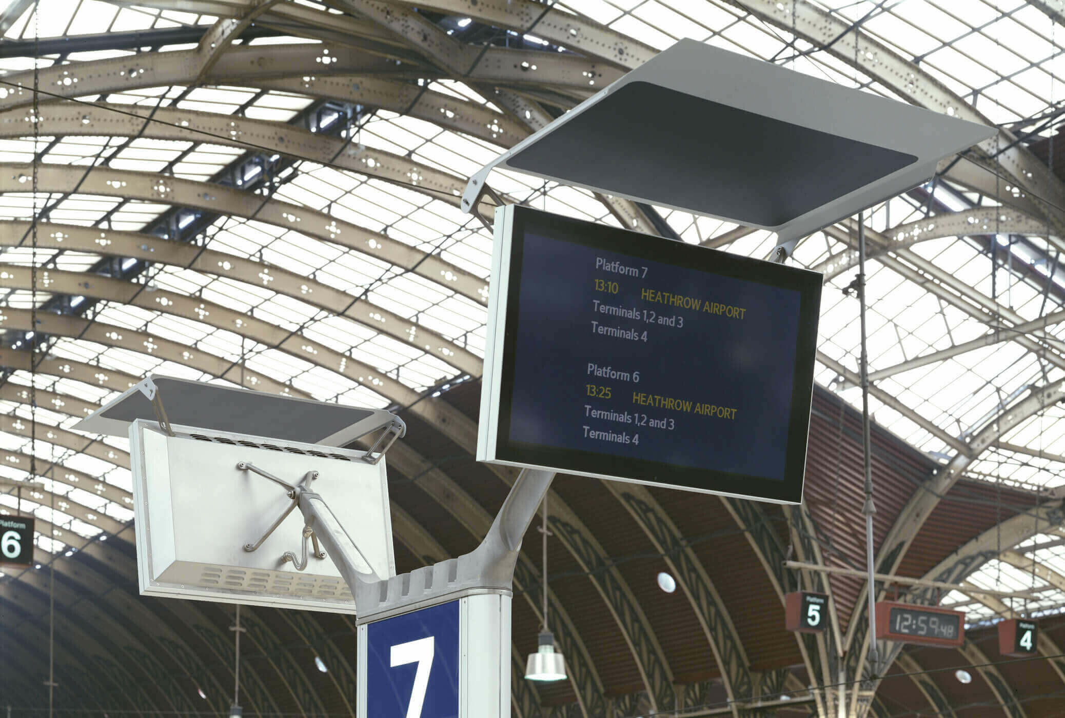 Paddington Station Passenger Information Display Systems / GRIMSHAW
