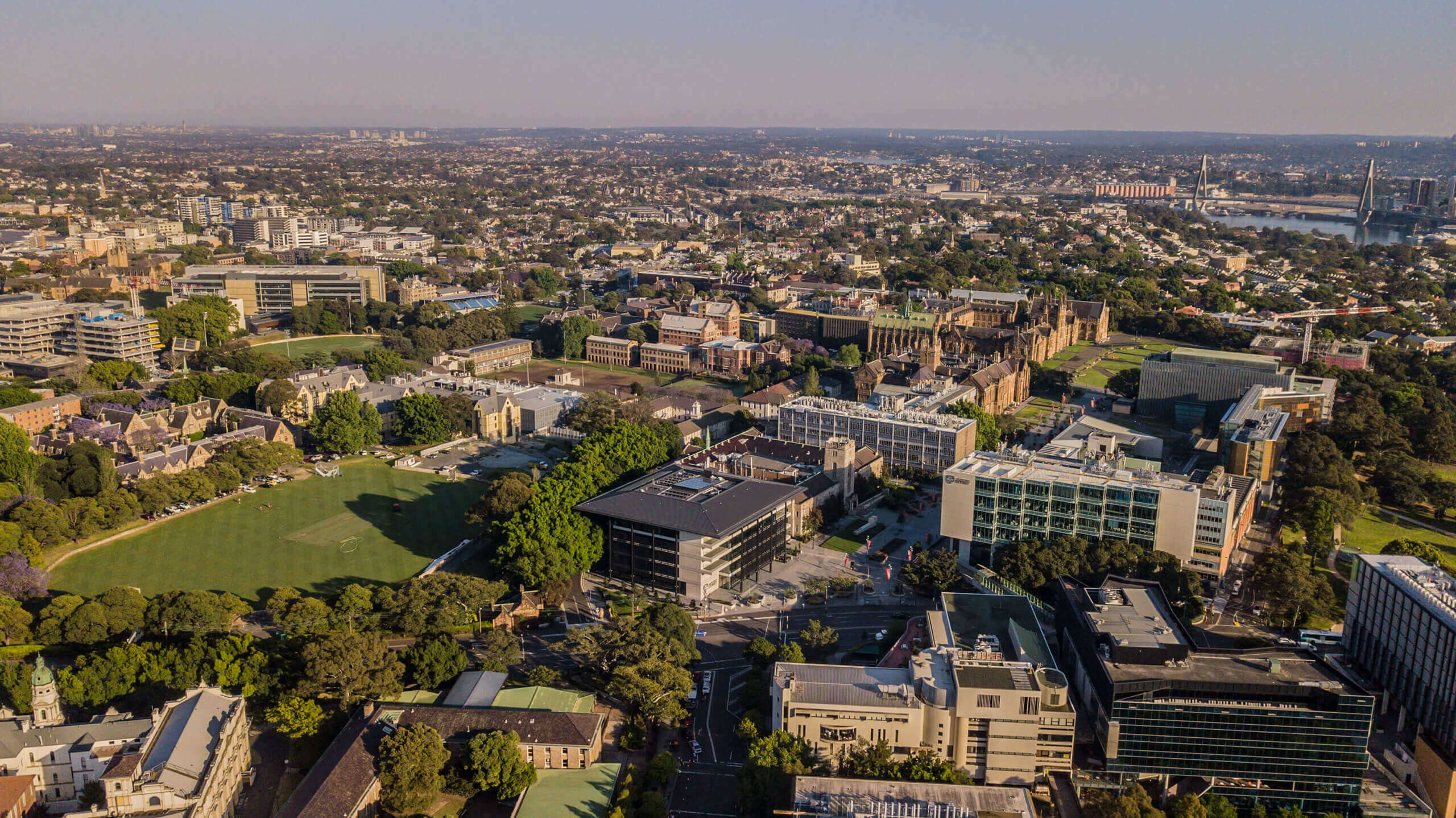 F23 Administration Building / GRIMSHAW