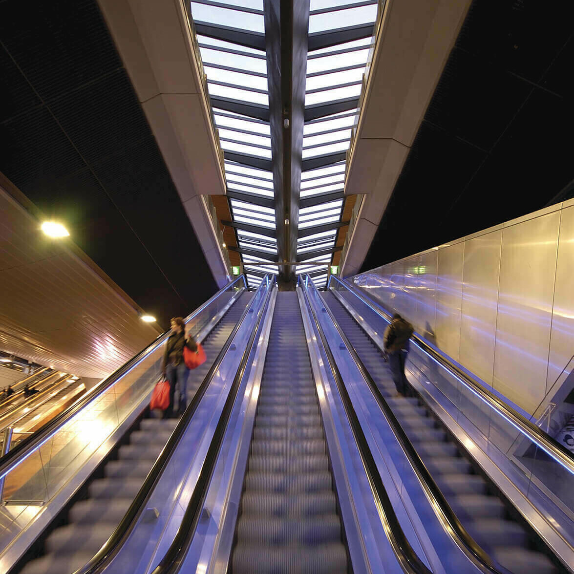 Bijlmer ArenA Station / GRIMSHAW