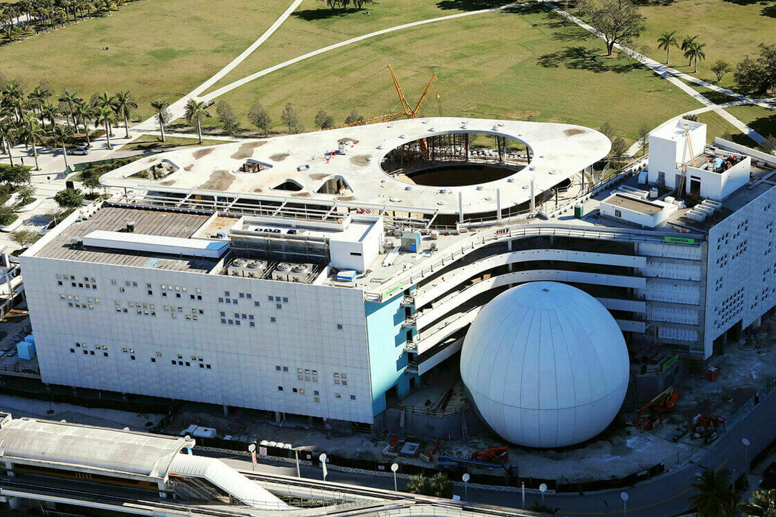 Phillip and Patricia Frost Museum of Science / GRIMSHAW