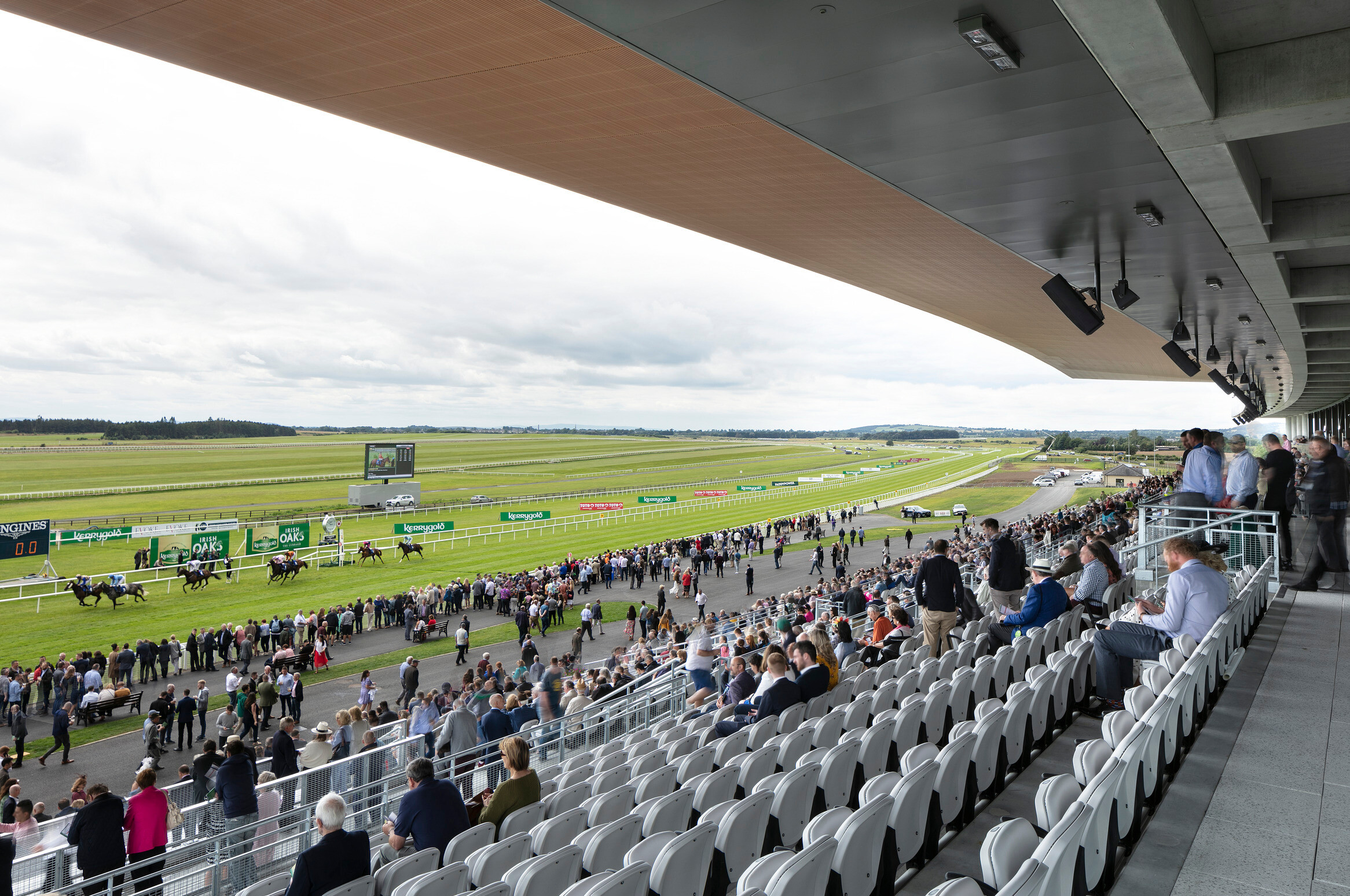 The Curragh Racecourse / GRIMSHAW