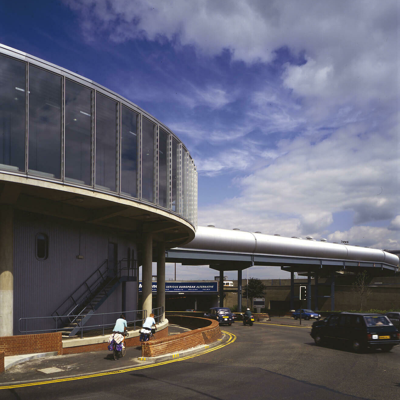 London Heathrow Airport, Pier 4A / GRIMSHAW