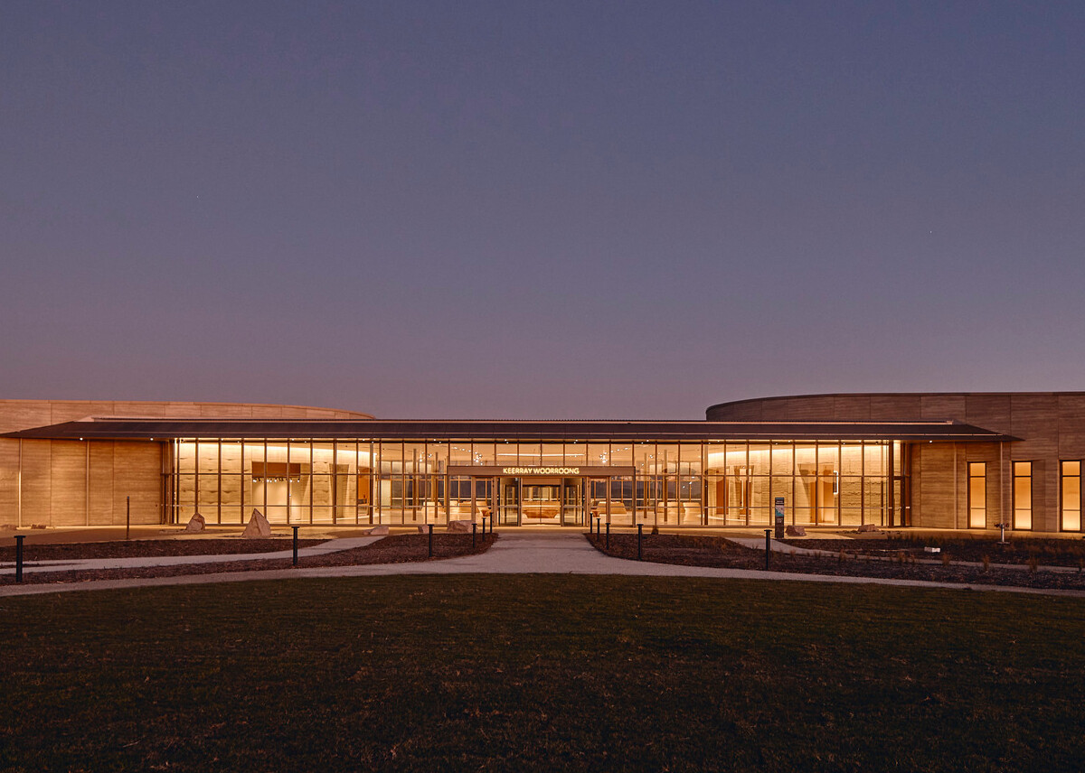 Keerray Woorroong Visitor Centre opens / GRIMSHAW