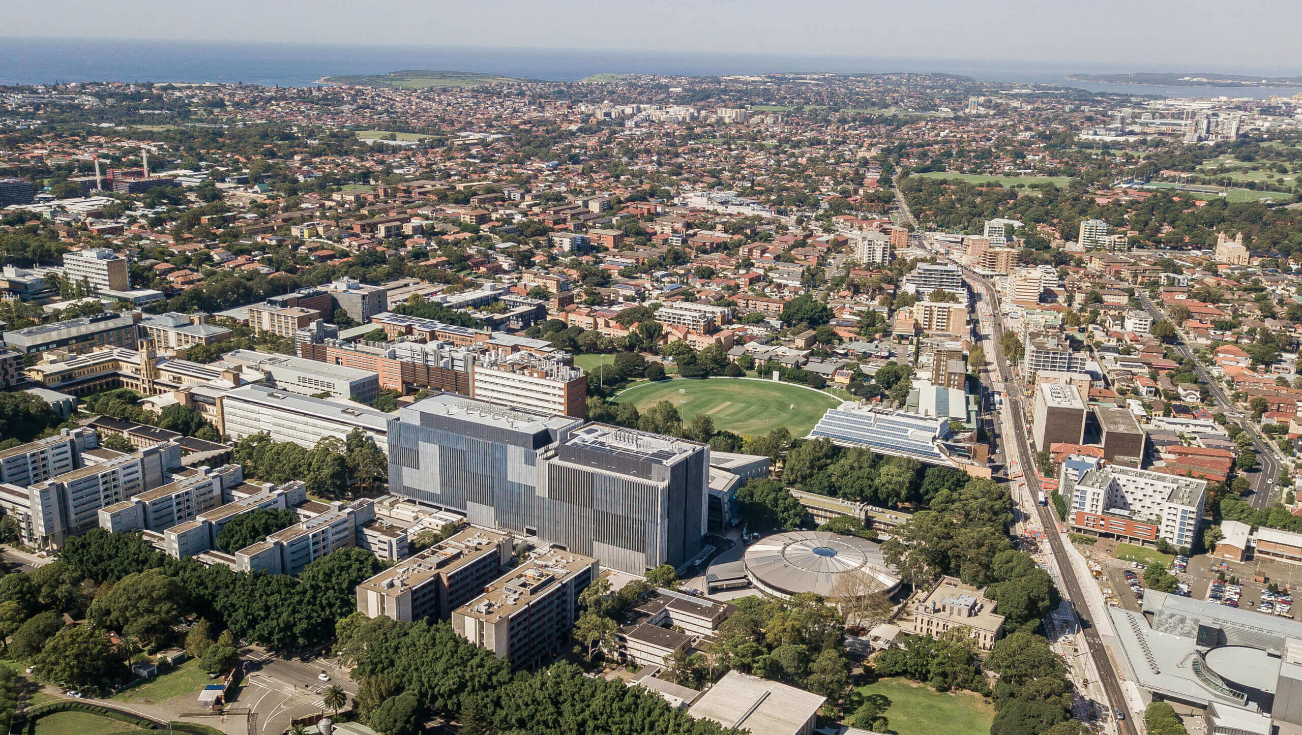 University of New South Wales Science and Engineering Building / GRIMSHAW