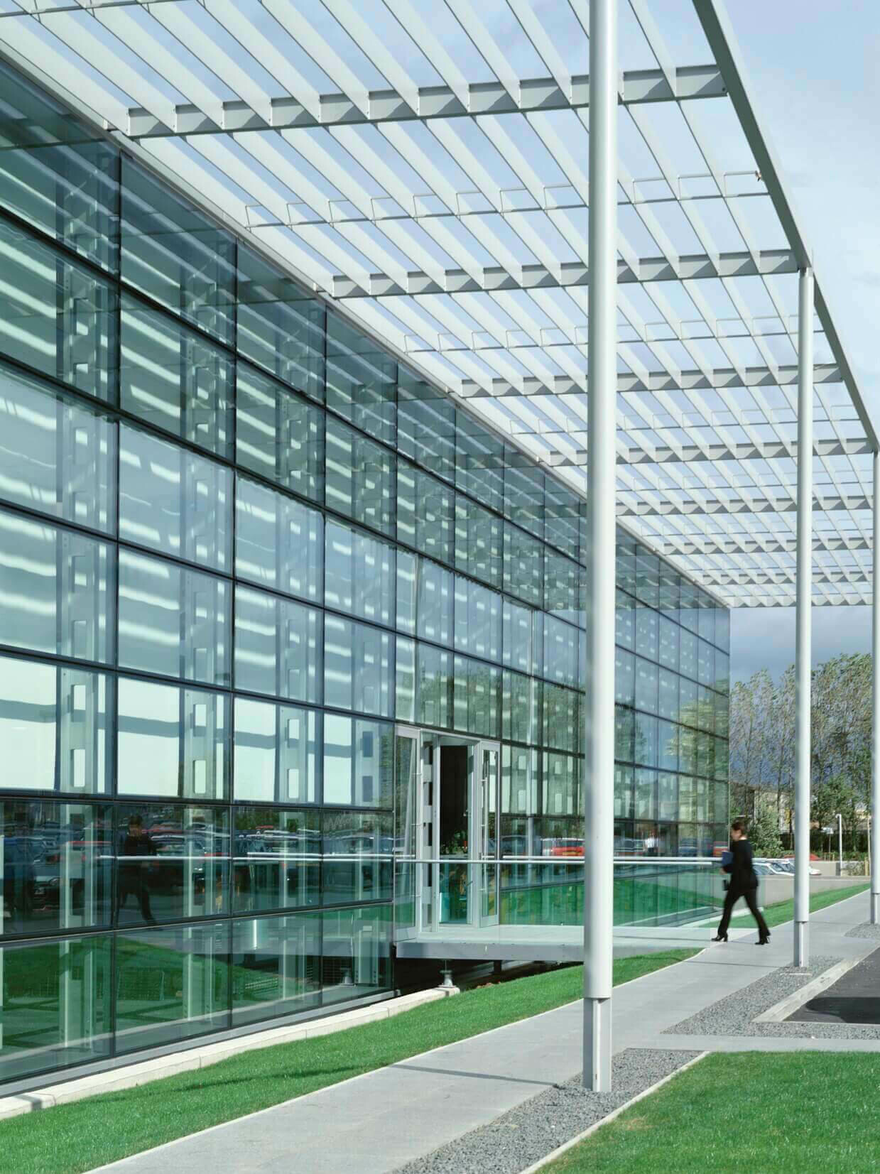 Orange Operational Centre and Customer Service Facilities / GRIMSHAW
