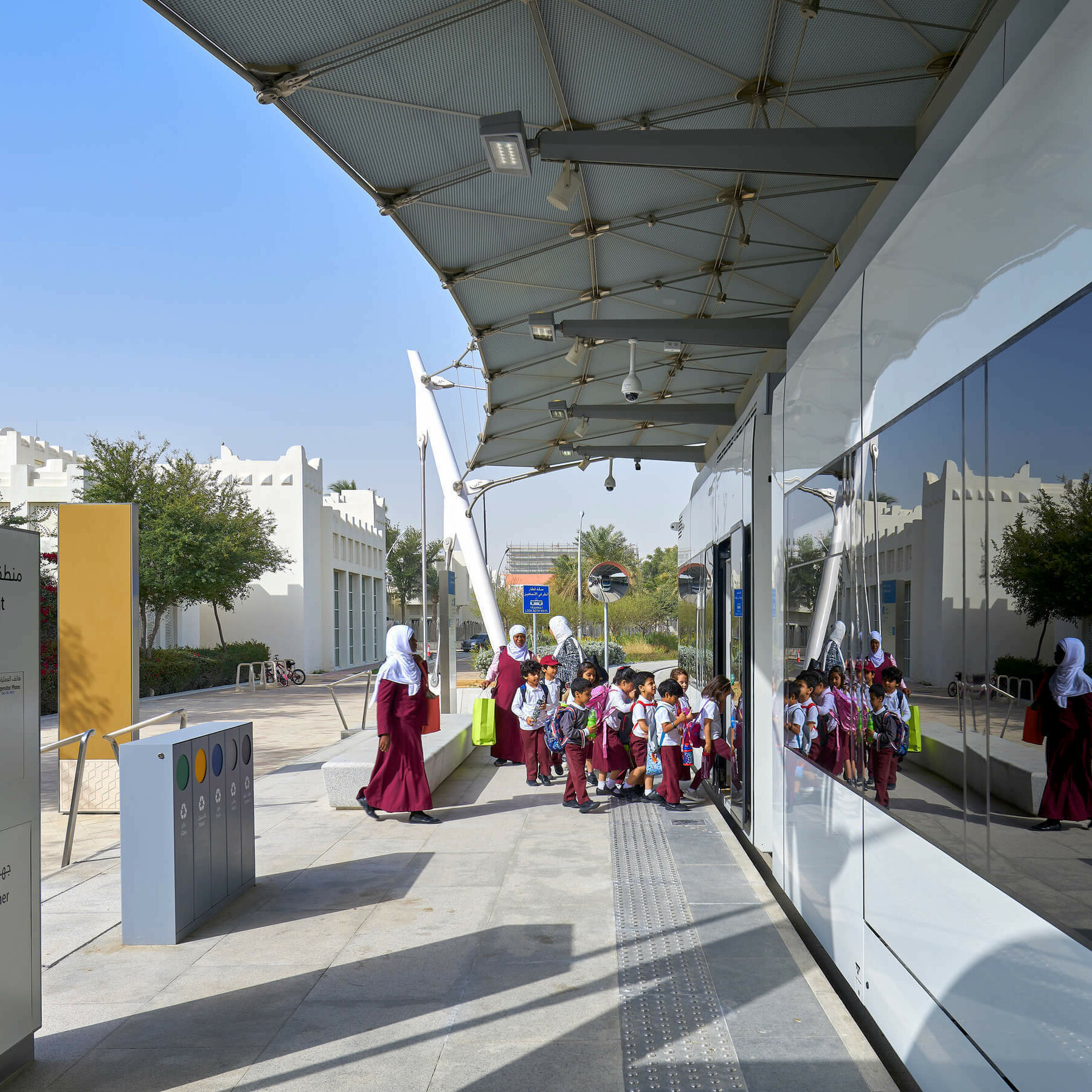 Education City Tram Stops / GRIMSHAW