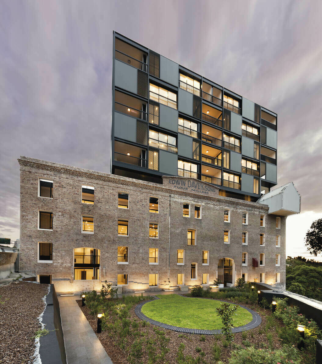 Harbour Mill Apartments / GRIMSHAW