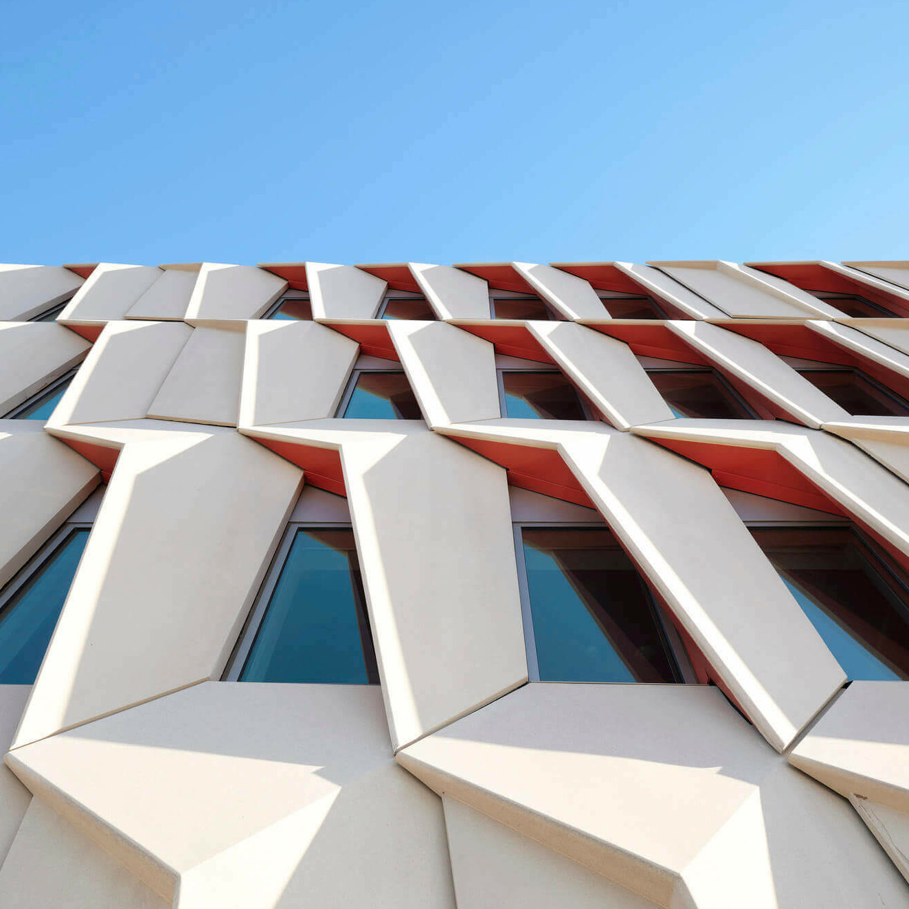 The Rob and Melani Walton Center for Planetary Health at Arizona State University / GRIMSHAW