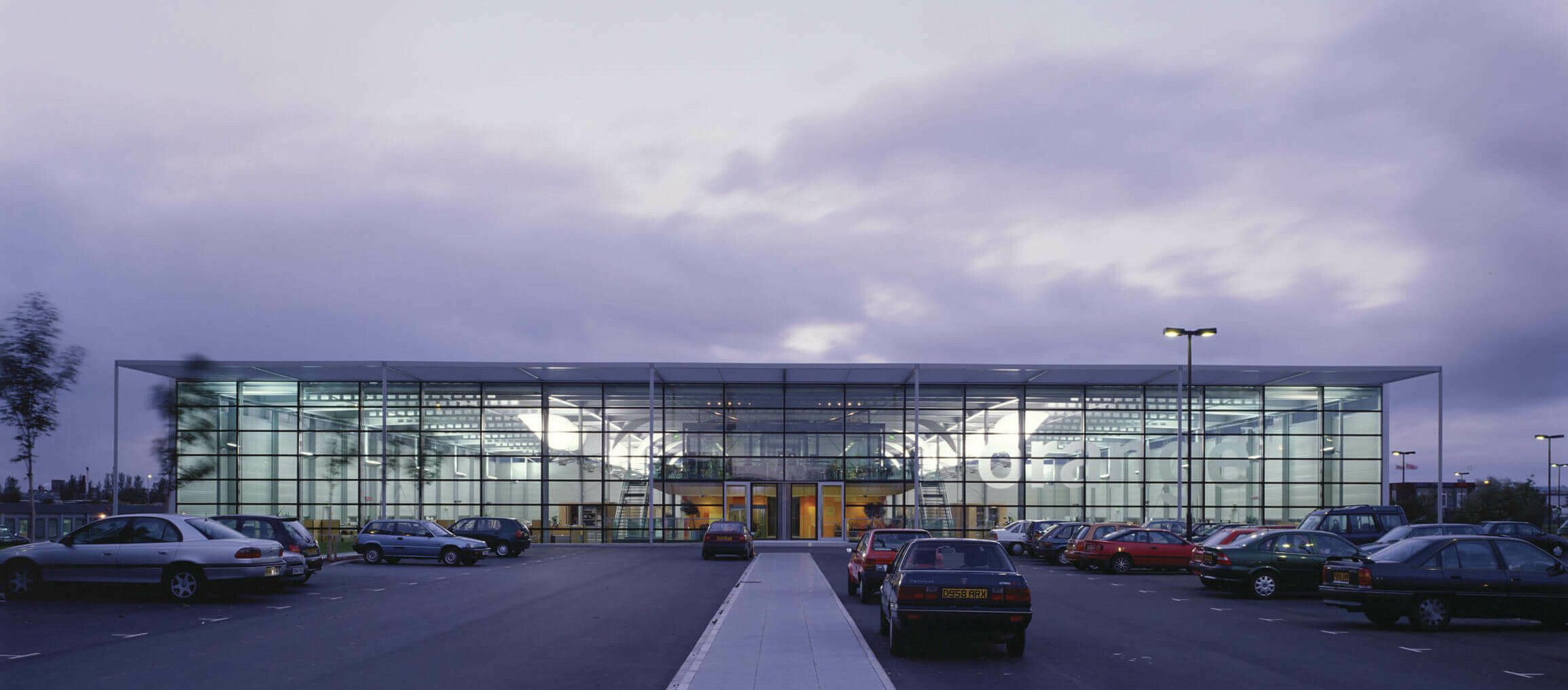 Orange Operational Centre and Customer Service Facilities / GRIMSHAW