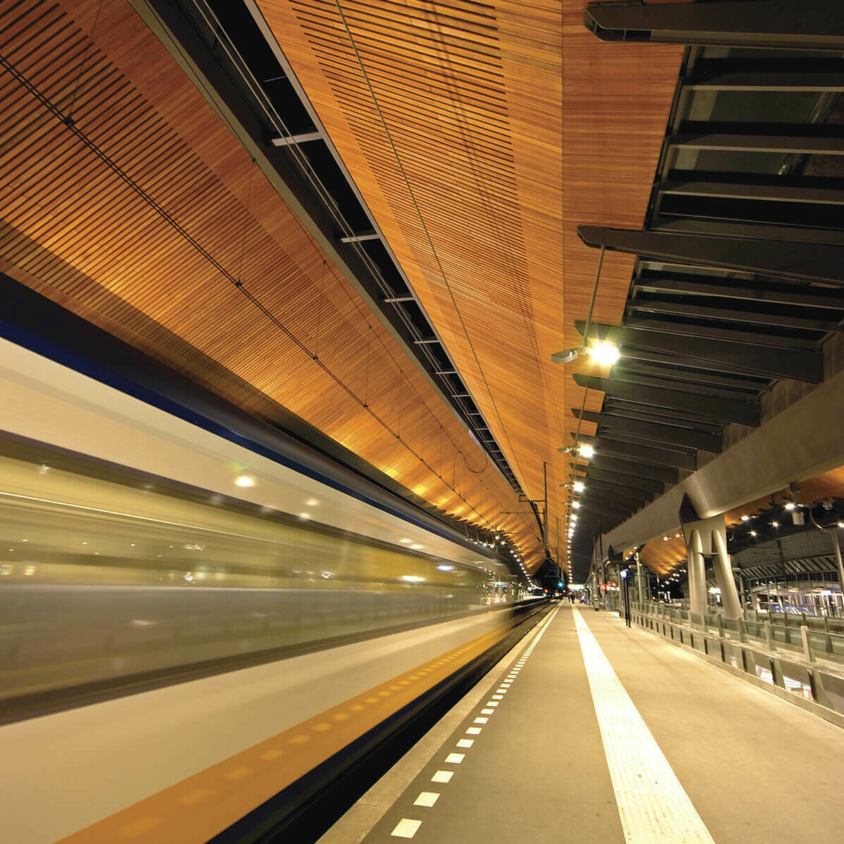 Bijlmer ArenA Station / GRIMSHAW