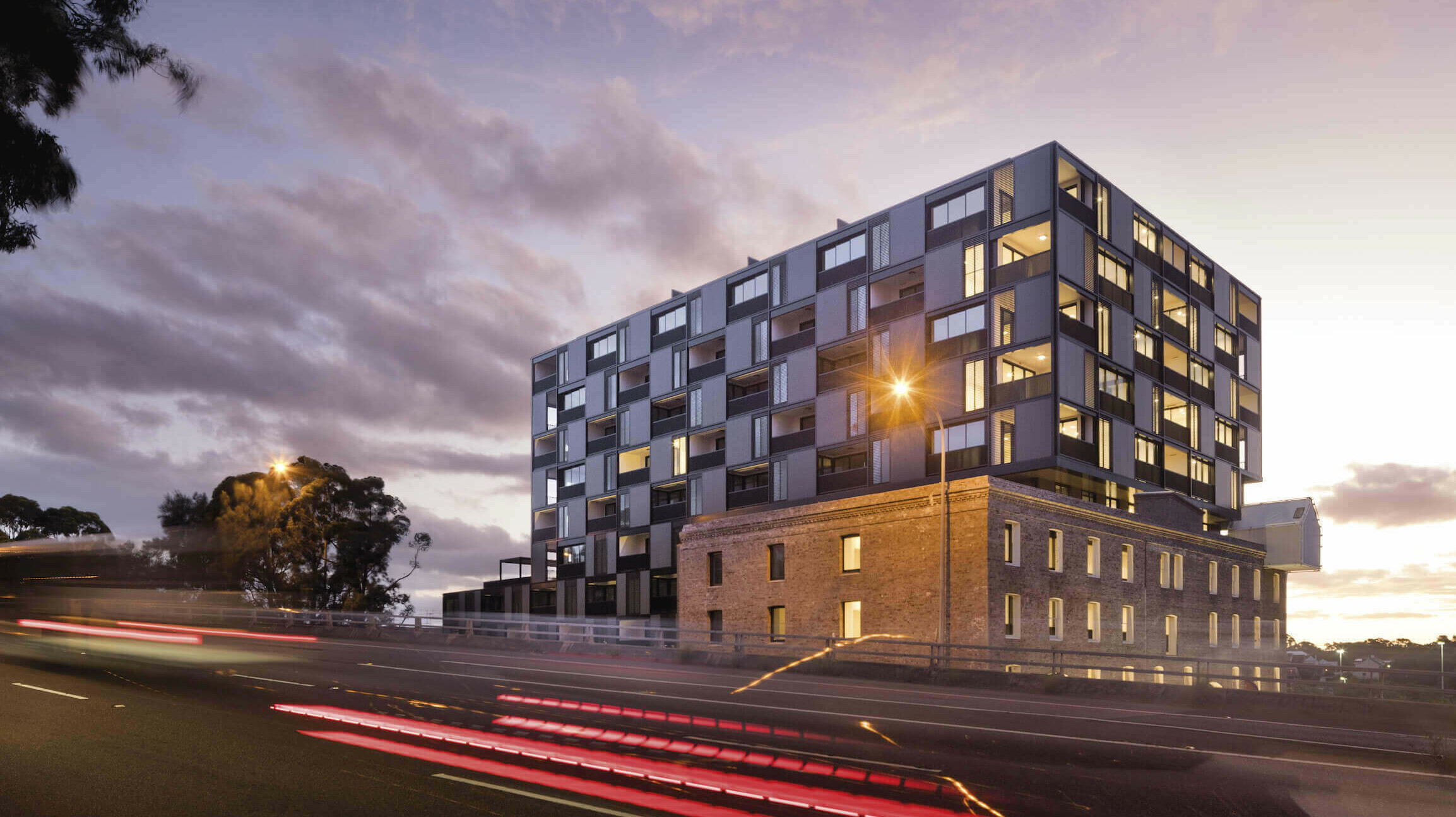 Harbour Mill Apartments / GRIMSHAW