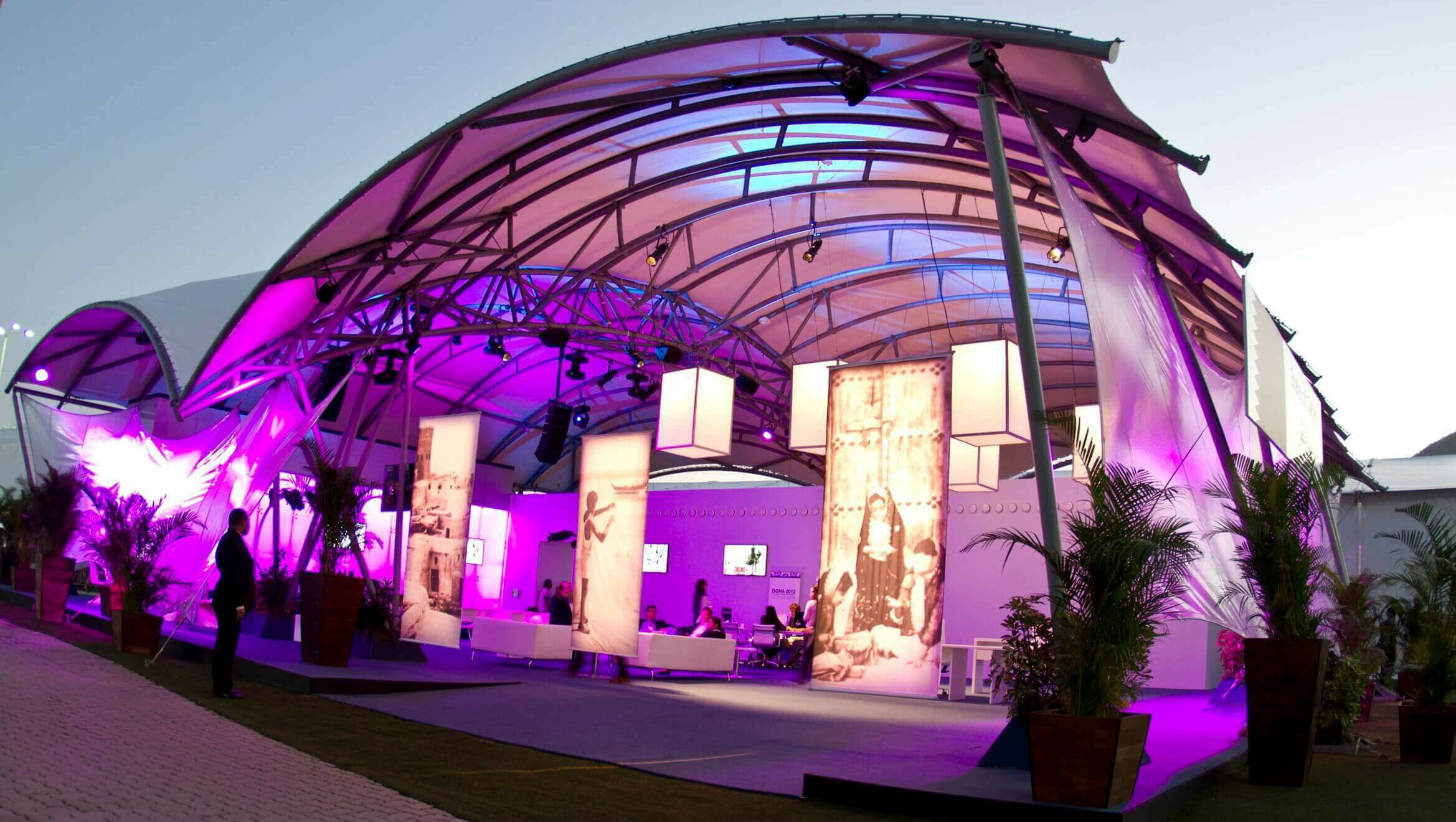 Qatar Pavilion - Rio+20 UN Conference on Sustainable Development / GRIMSHAW