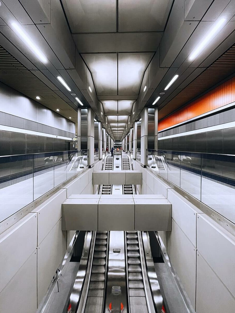 Mayor of London opens Northern Line Extension / GRIMSHAW