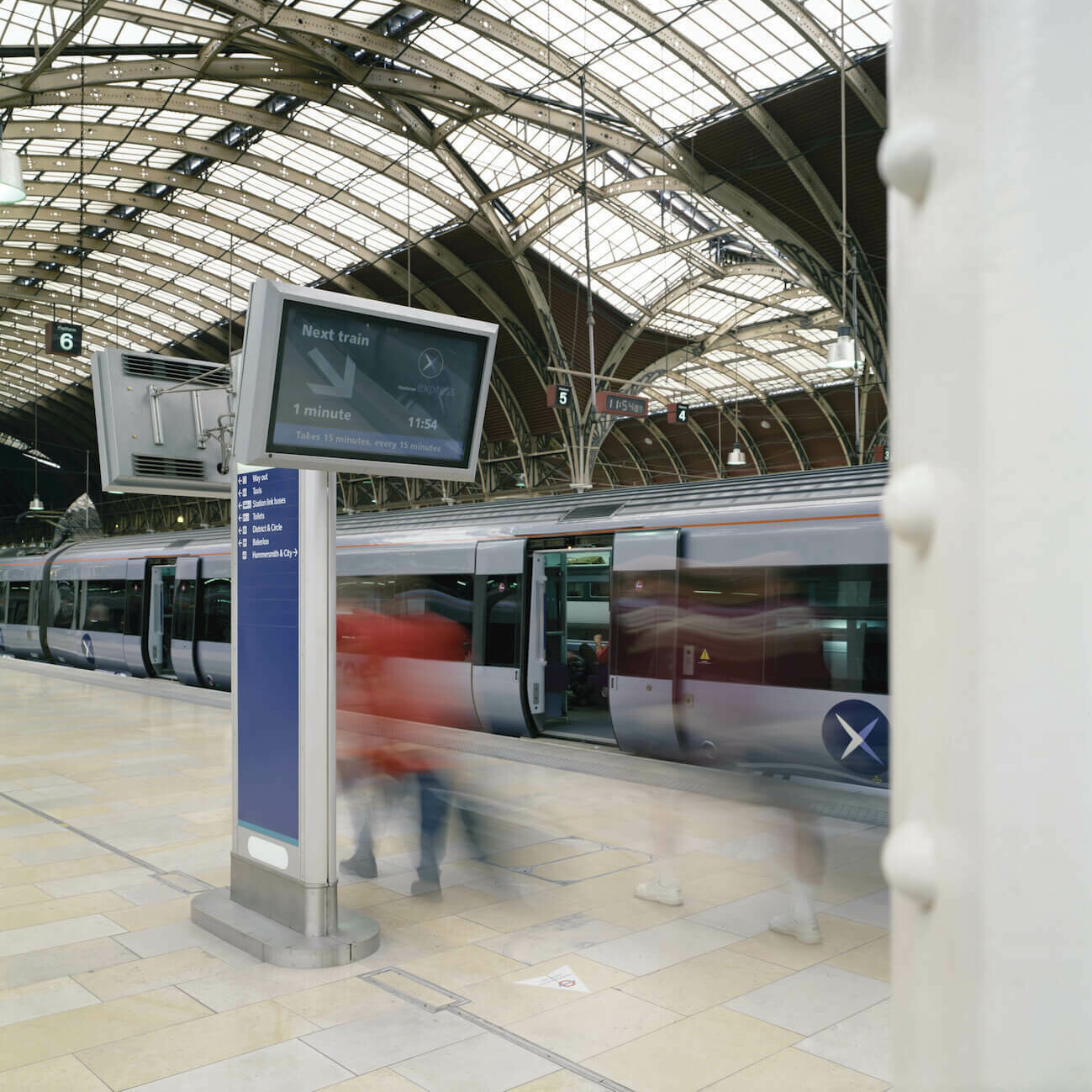 Paddington Station Passenger Information Display Systems / GRIMSHAW