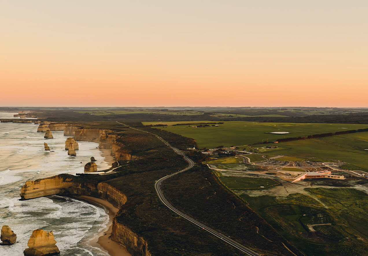 Keerray Woorroong Visitor Centre opens / GRIMSHAW
