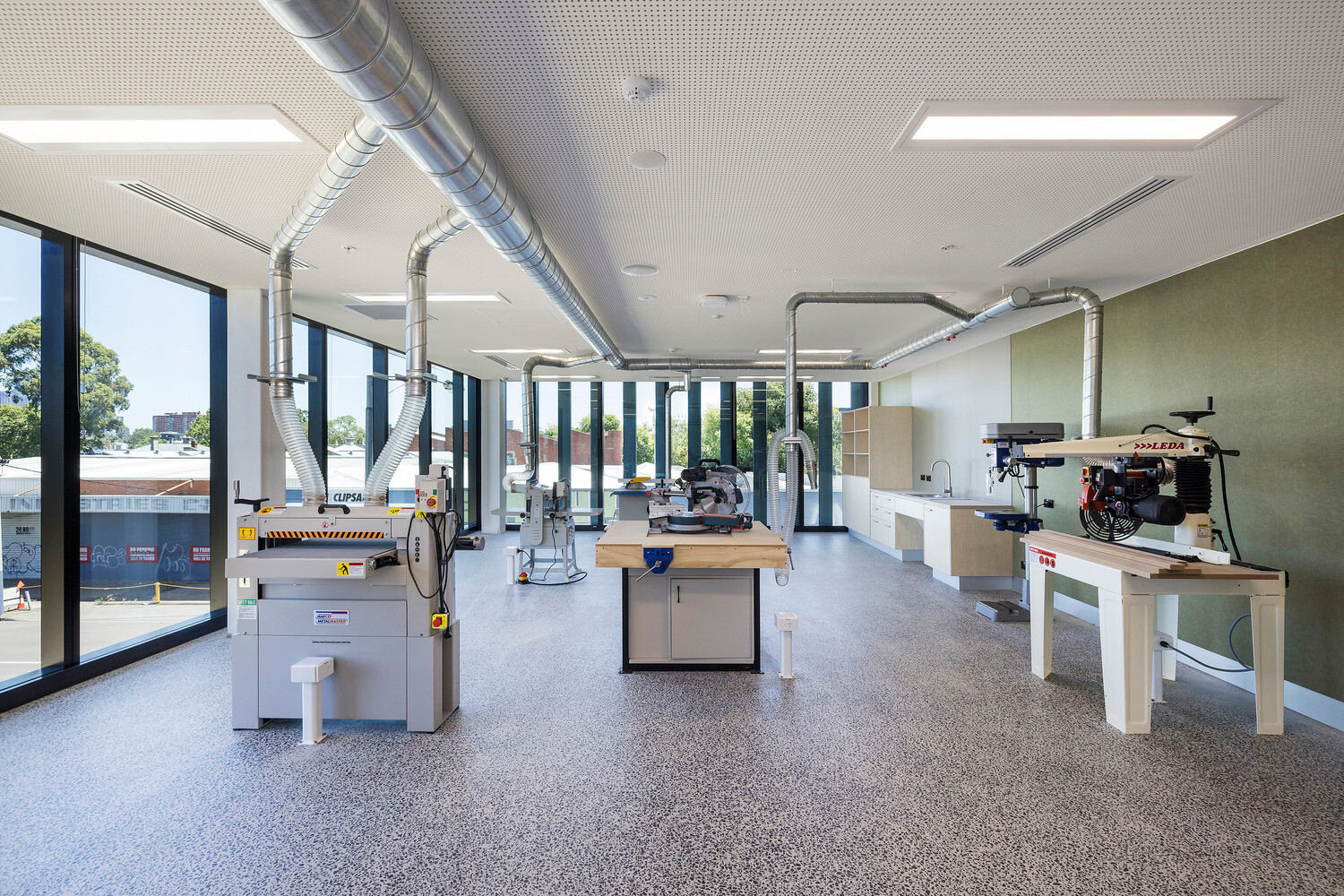 Wurun Senior Campus takes learning to the next level with Best Secondary School Award / GRIMSHAW