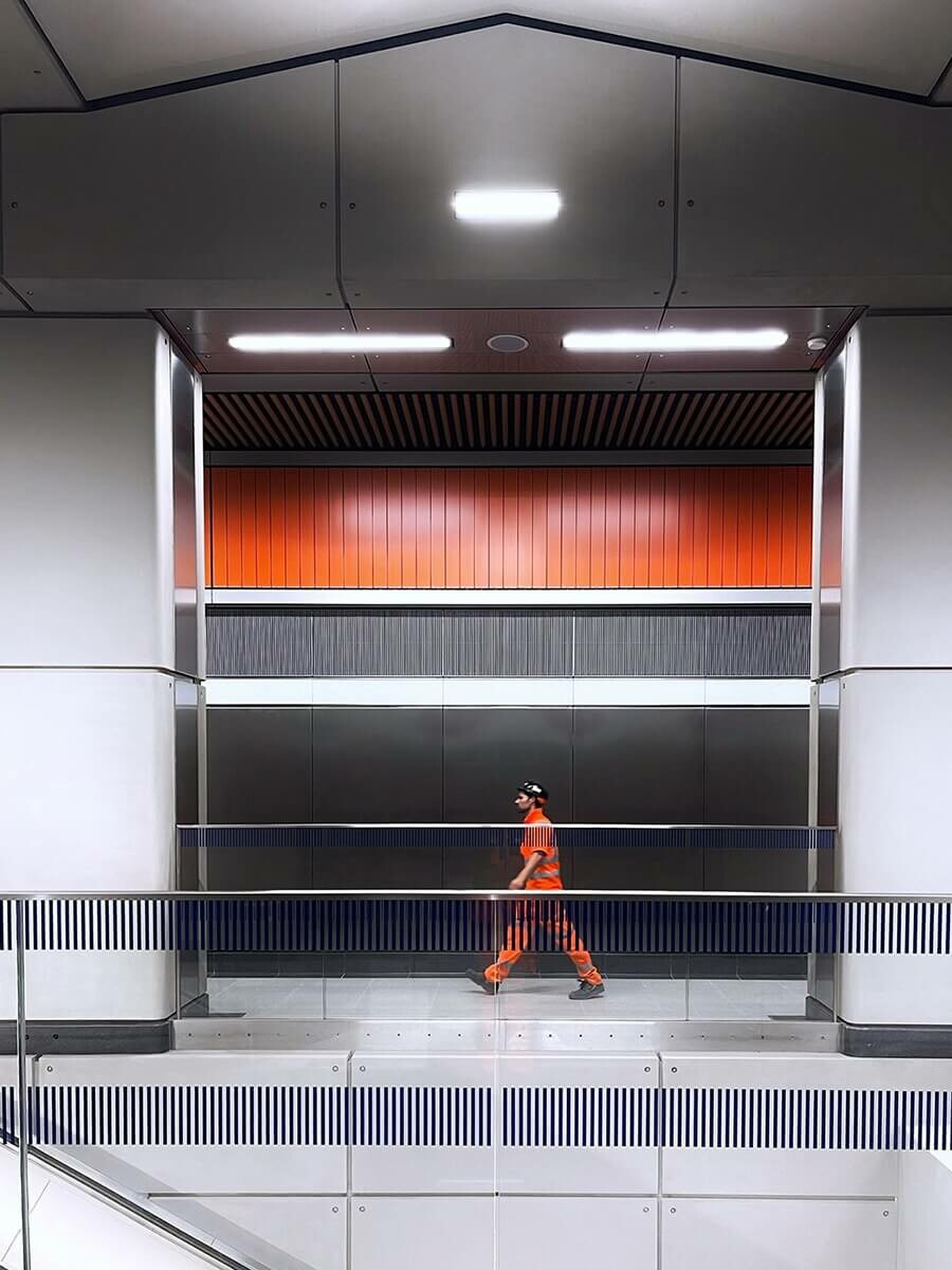 Mayor of London opens Northern Line Extension / GRIMSHAW