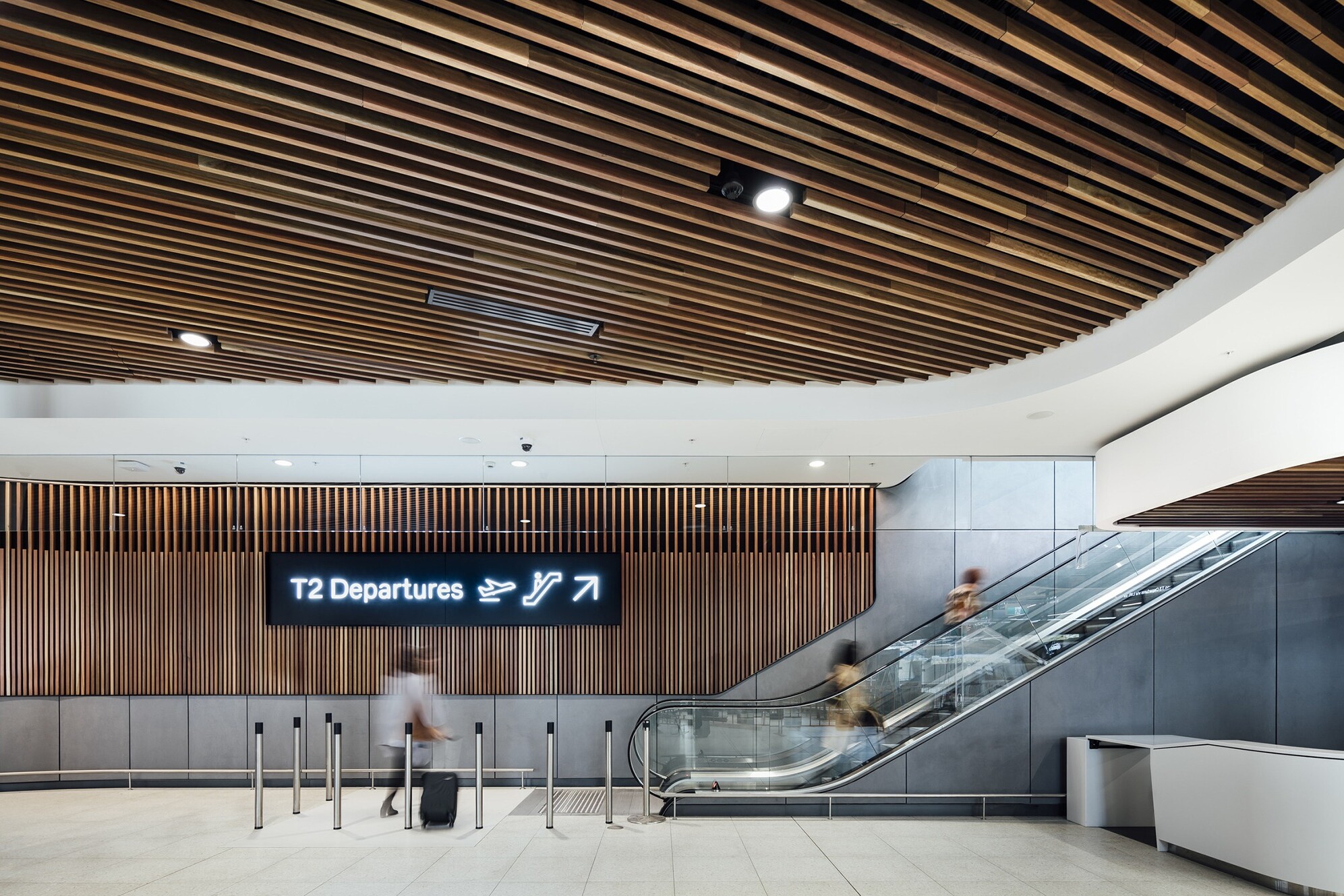 Grimshaw overhauls Melbourne Airport’s T2 Arrivals Hall / GRIMSHAW