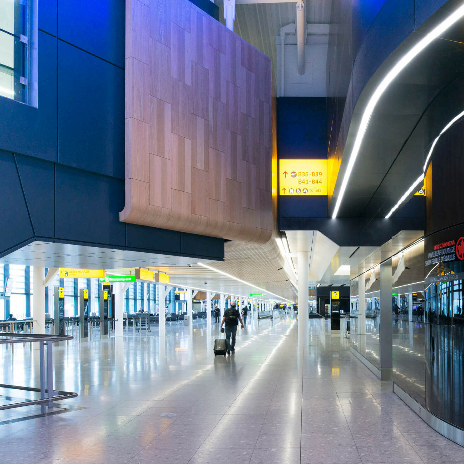 London Heathrow Airport, Terminal Two Concourse B / GRIMSHAW