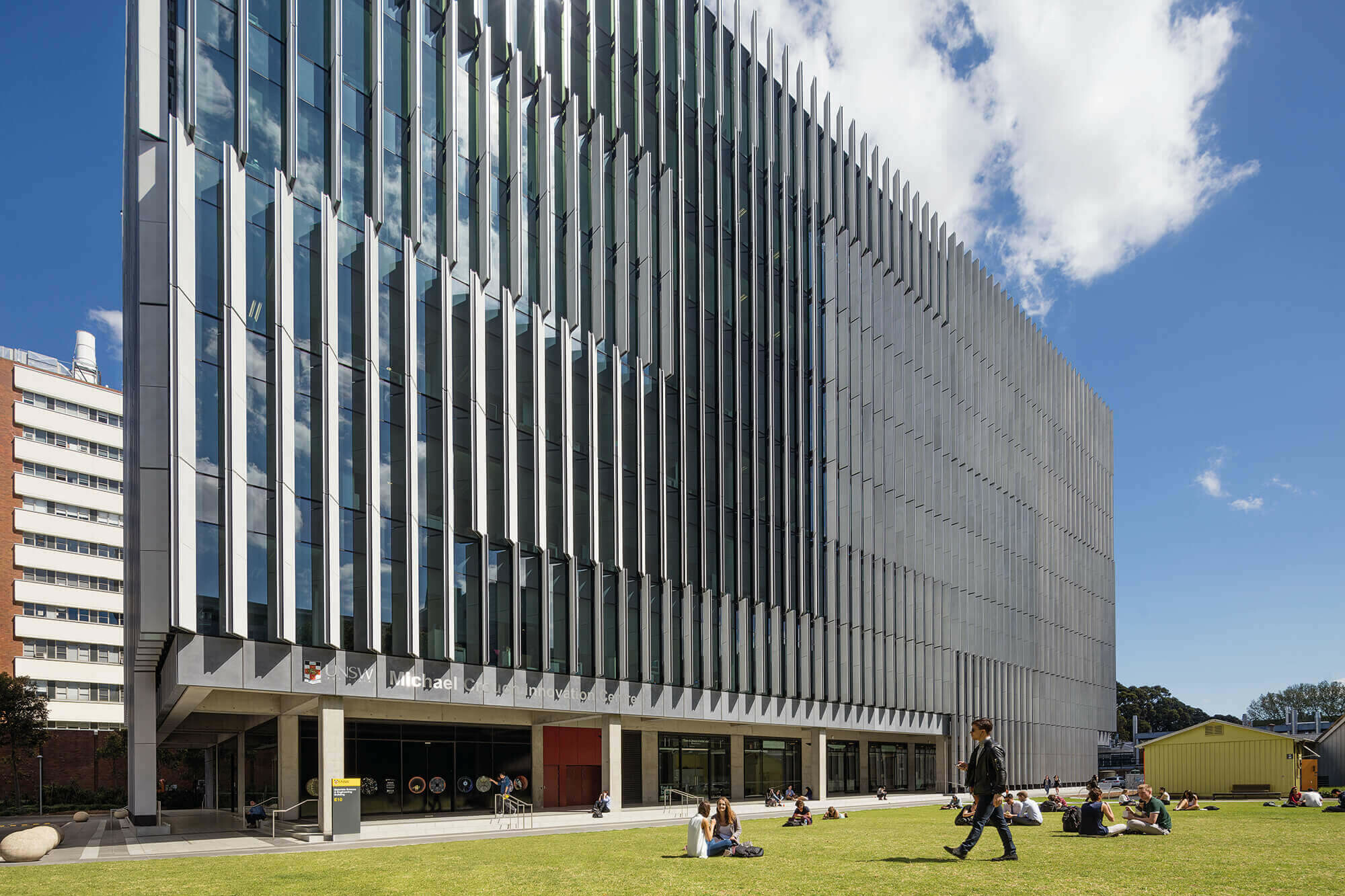 University of New South Wales Hilmer Building / GRIMSHAW