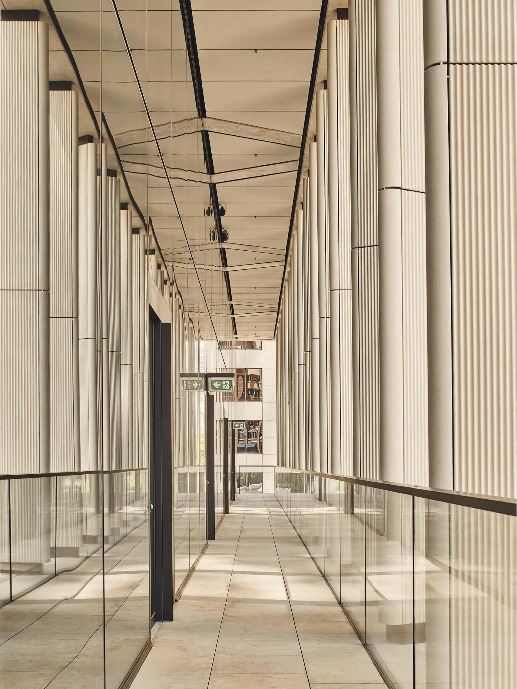 Poly Centre, 210 George Street / GRIMSHAW