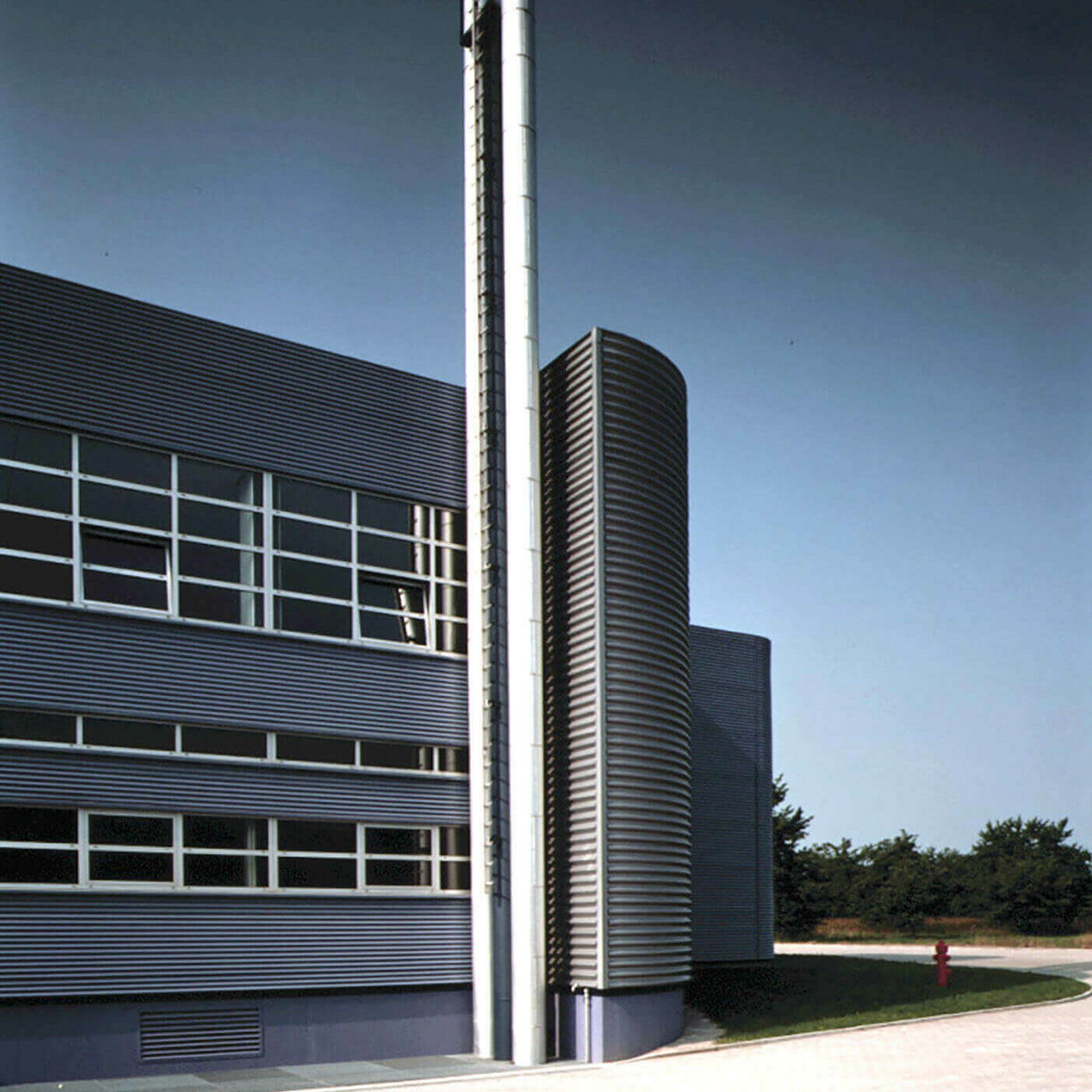 Vitra Furniture Factory / GRIMSHAW