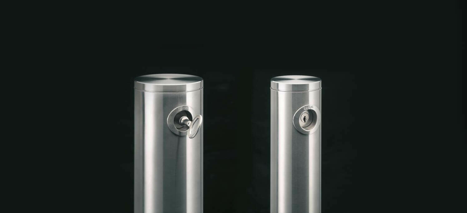 Burri Stainless Steel Barrier Bollard / GRIMSHAW