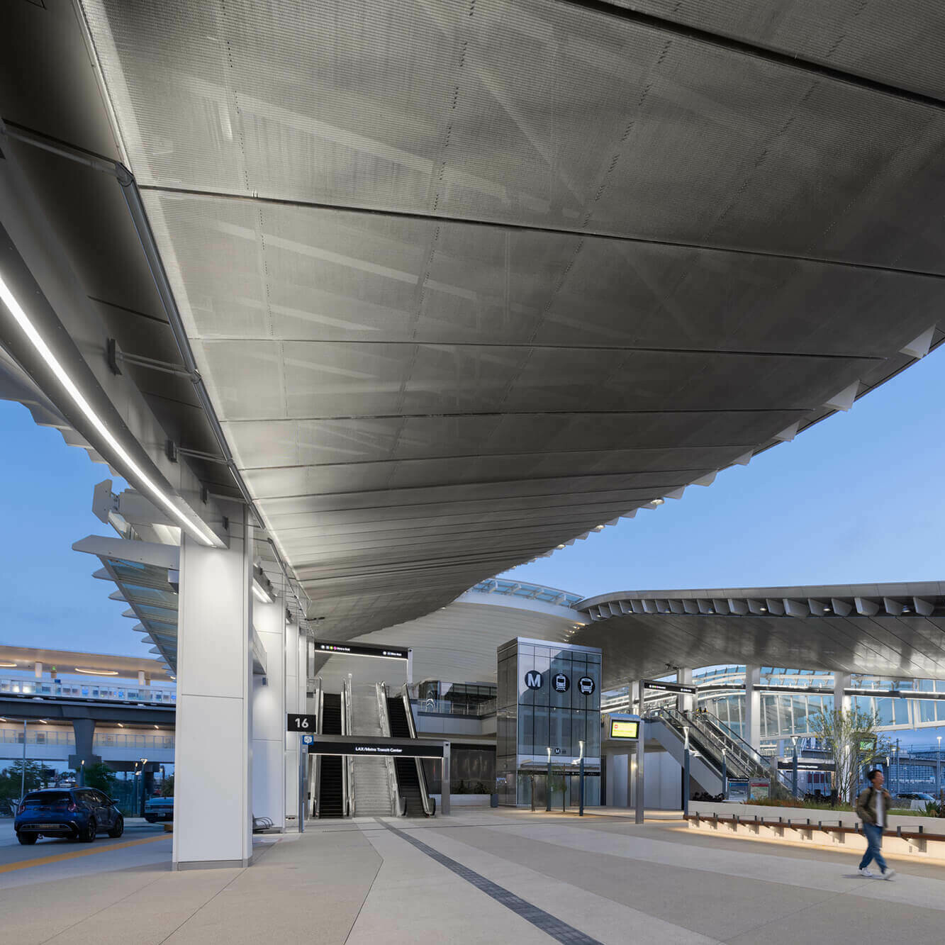 LAX/Metro Transit Center / GRIMSHAW