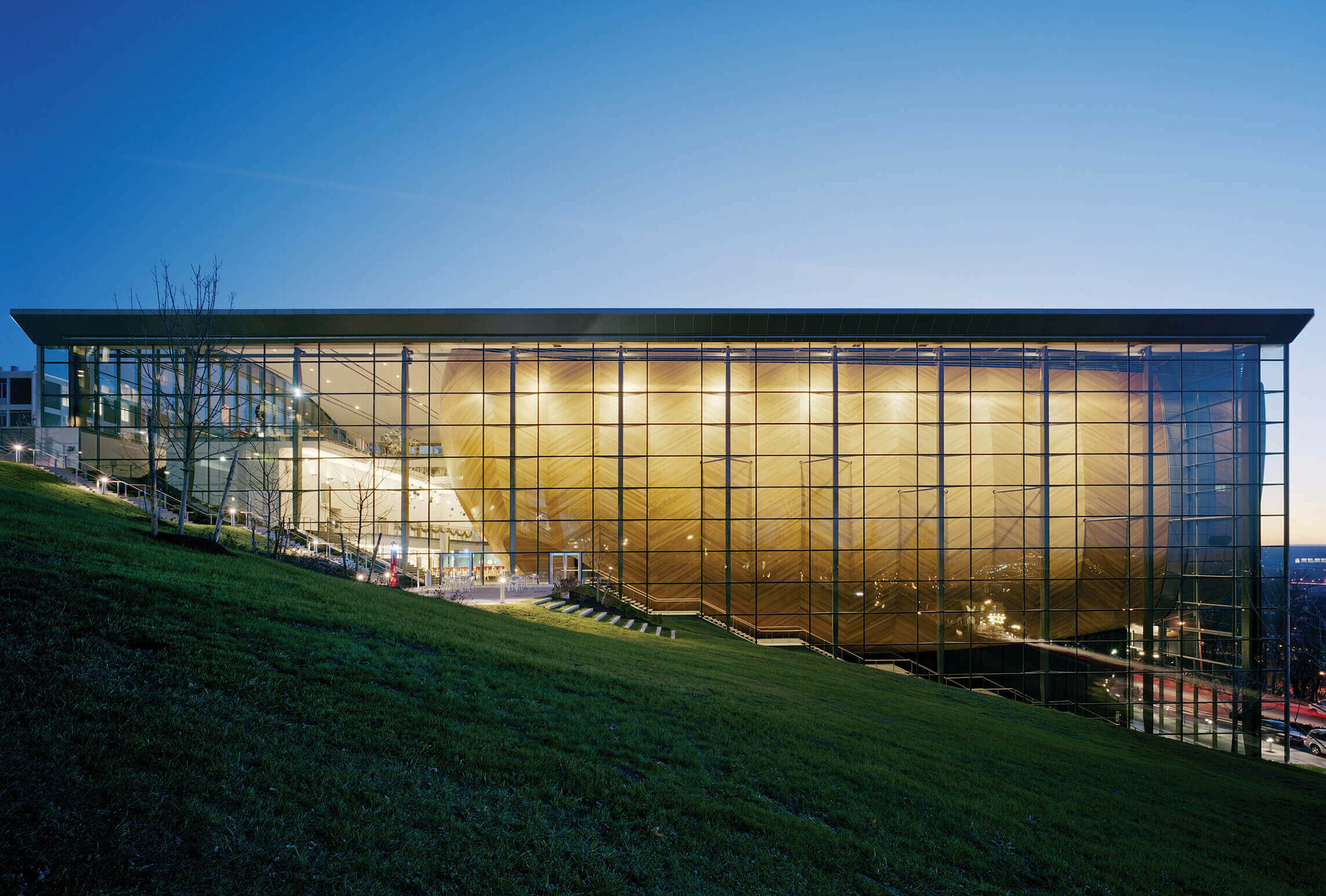 Experimental Media and Performing Arts Center (EMPAC) / GRIMSHAW