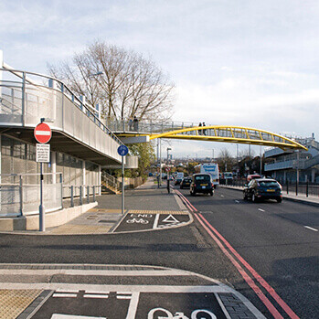 A40 Perryn Road Footbridge / GRIMSHAW