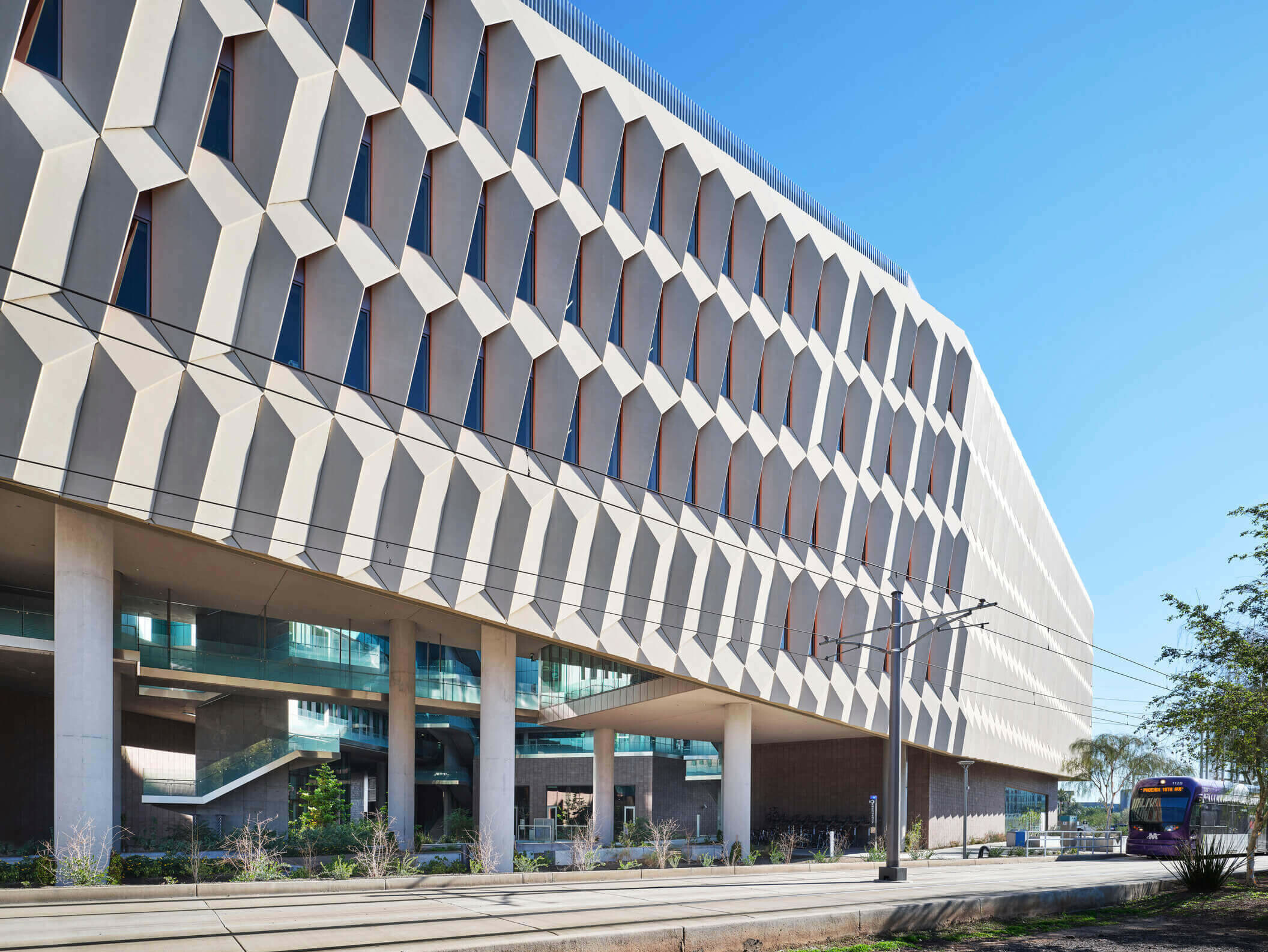 The Rob and Melani Walton Center for Planetary Health at Arizona State University / GRIMSHAW