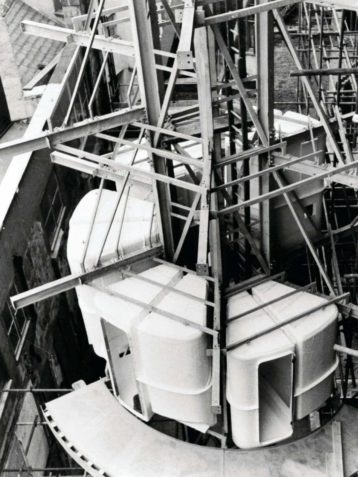 Service Tower for Student Housing / GRIMSHAW