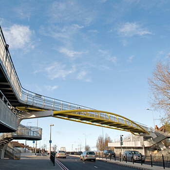 A40 Perryn Road Footbridge / GRIMSHAW