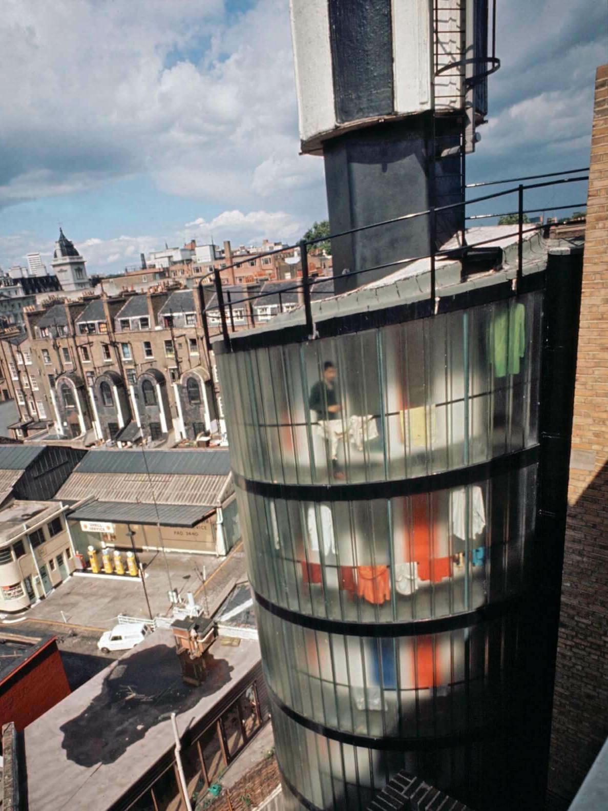 Service Tower for Student Housing / GRIMSHAW