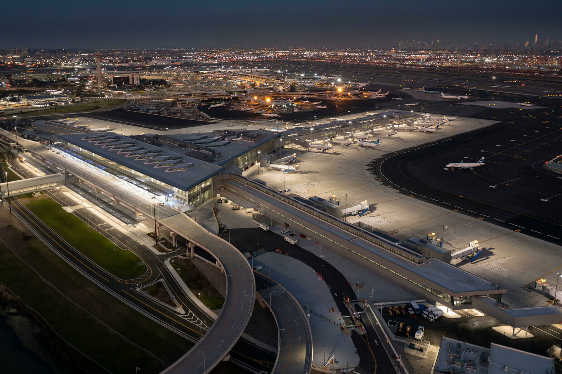 The new Terminal A at Newark Liberty International Airport officially opens / GRIMSHAW