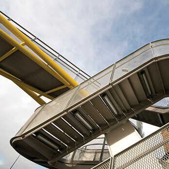 A40 Perryn Road Footbridge / GRIMSHAW