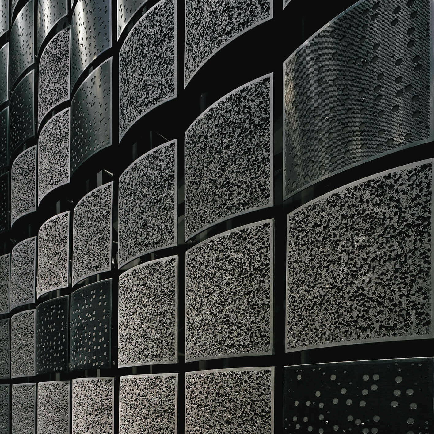 Experimental Media and Performing Arts Center (EMPAC) / GRIMSHAW