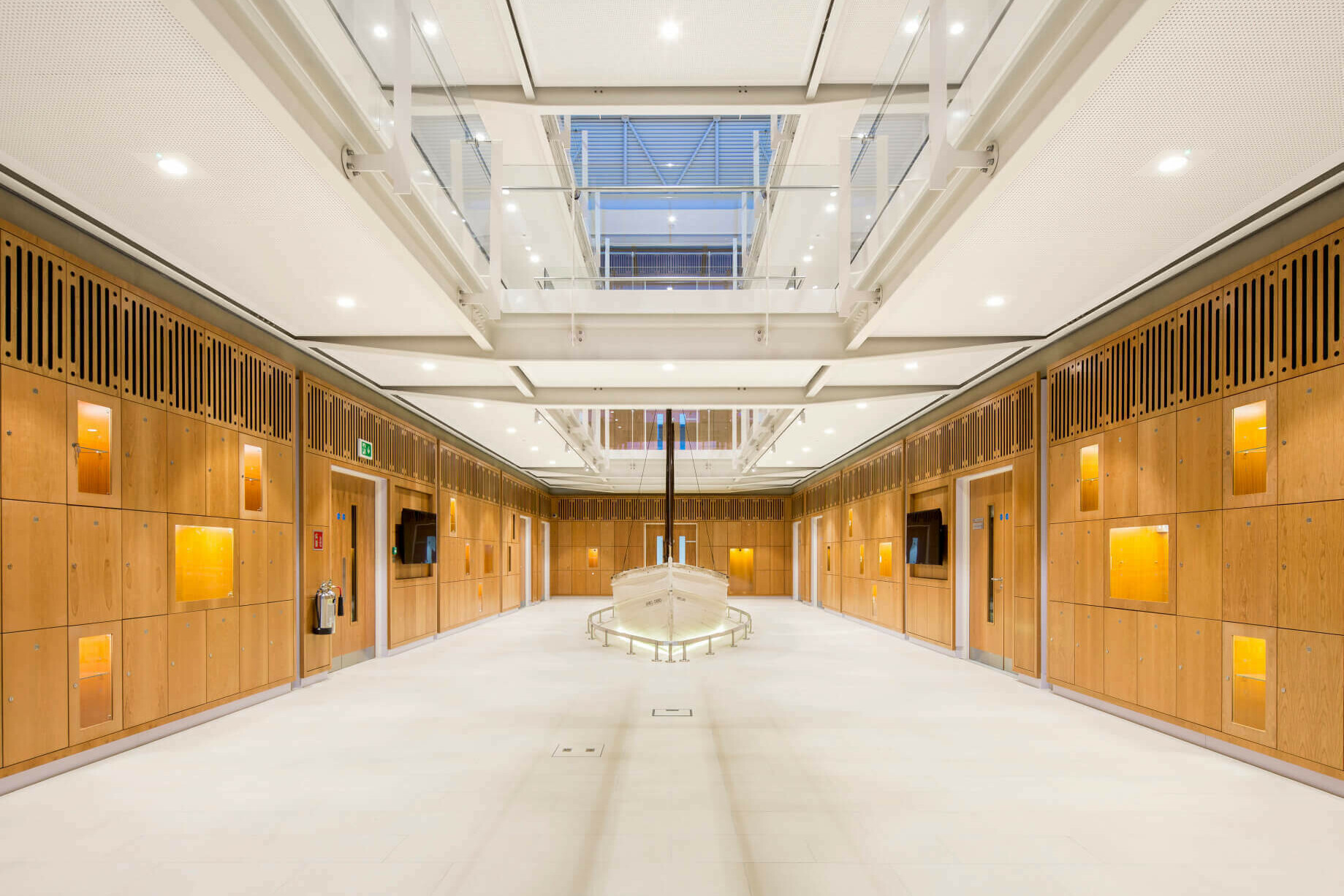 Dulwich College Laboratory / GRIMSHAW