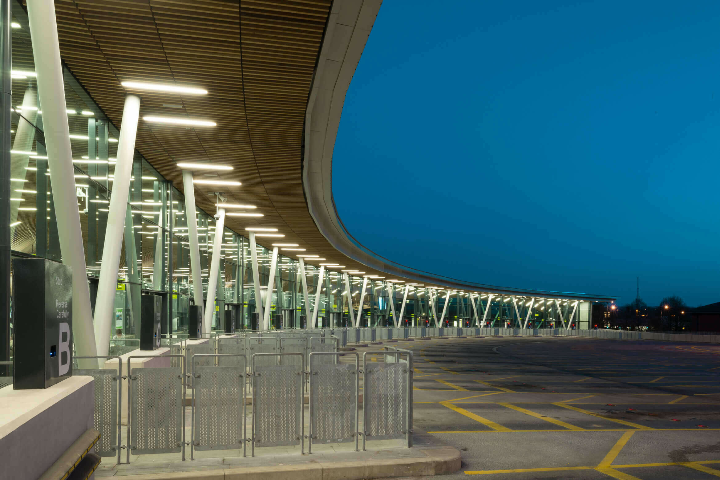 Stoke on Trent City Centre Bus Station / GRIMSHAW