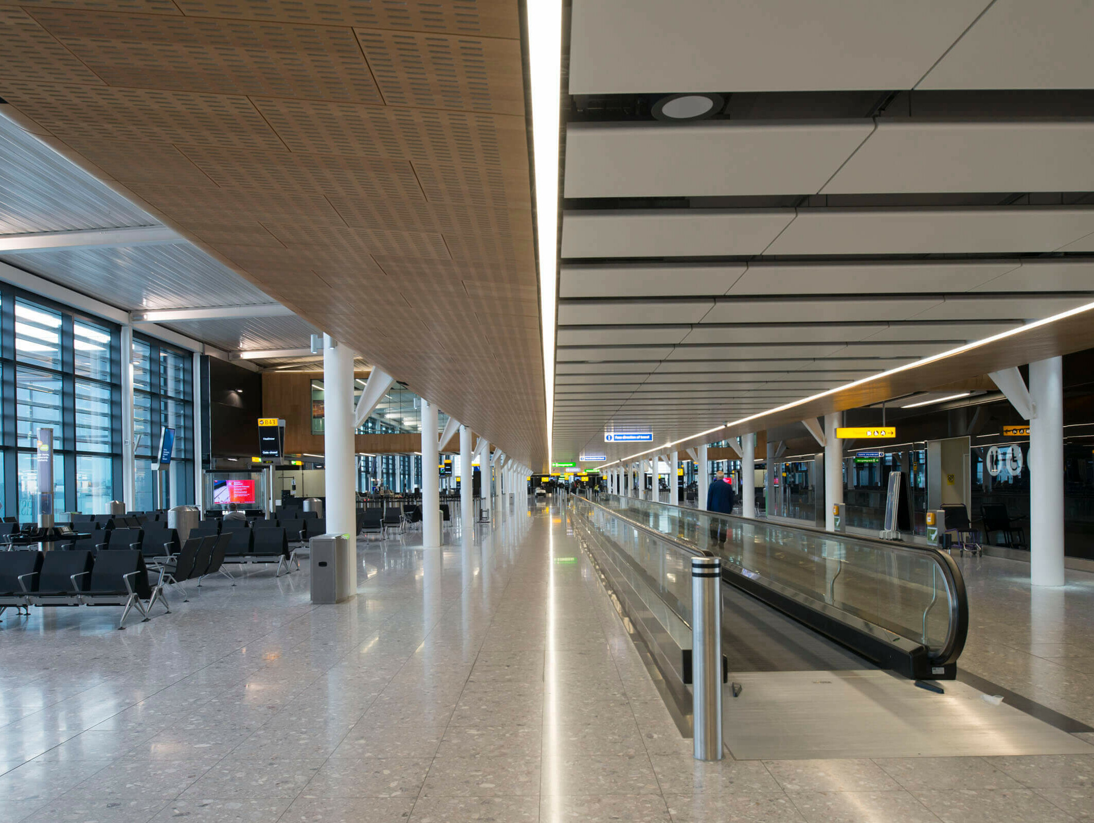 London Heathrow Airport, Terminal Two Concourse B / GRIMSHAW