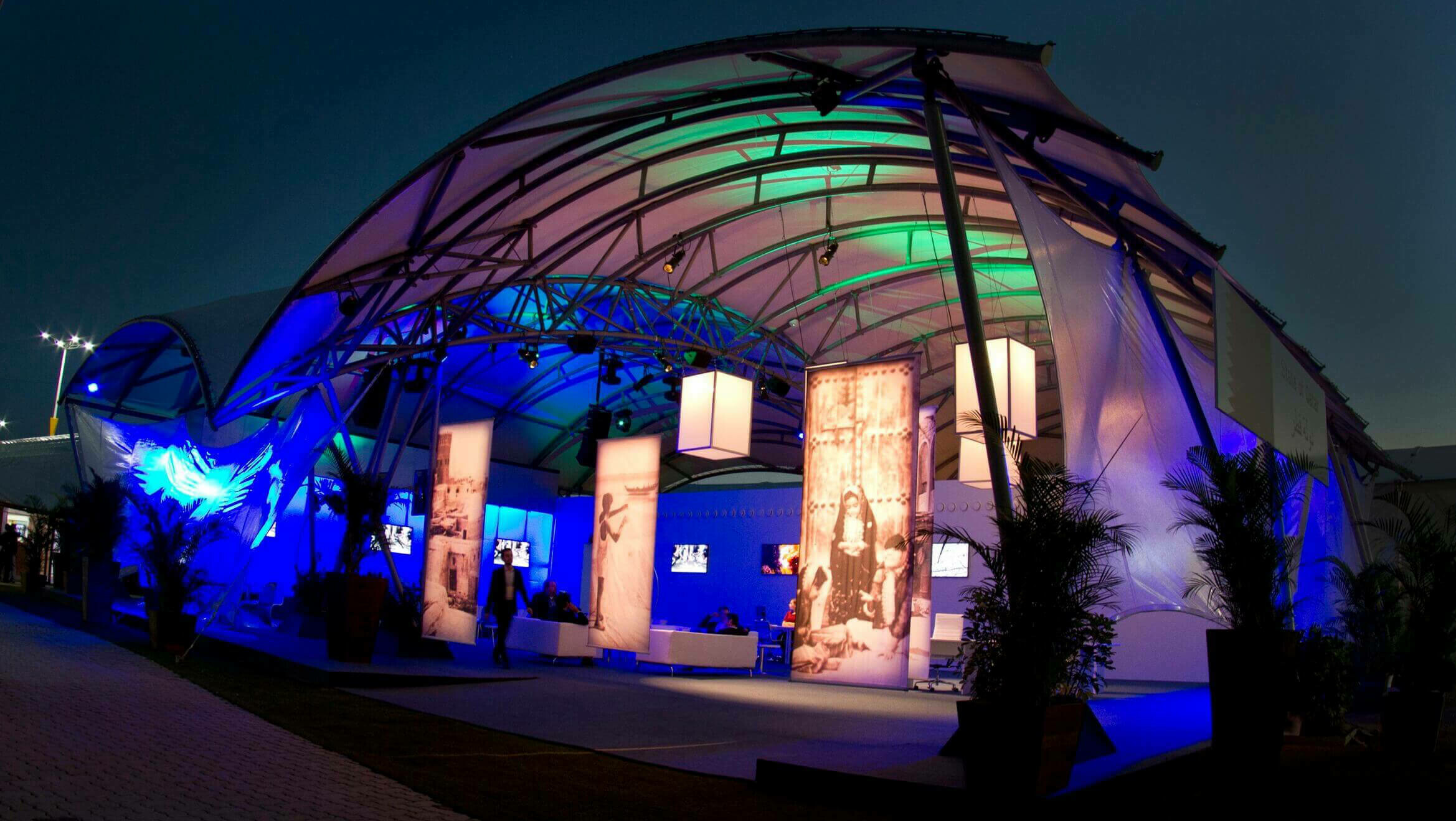 Qatar Pavilion - Rio+20 UN Conference on Sustainable Development / GRIMSHAW