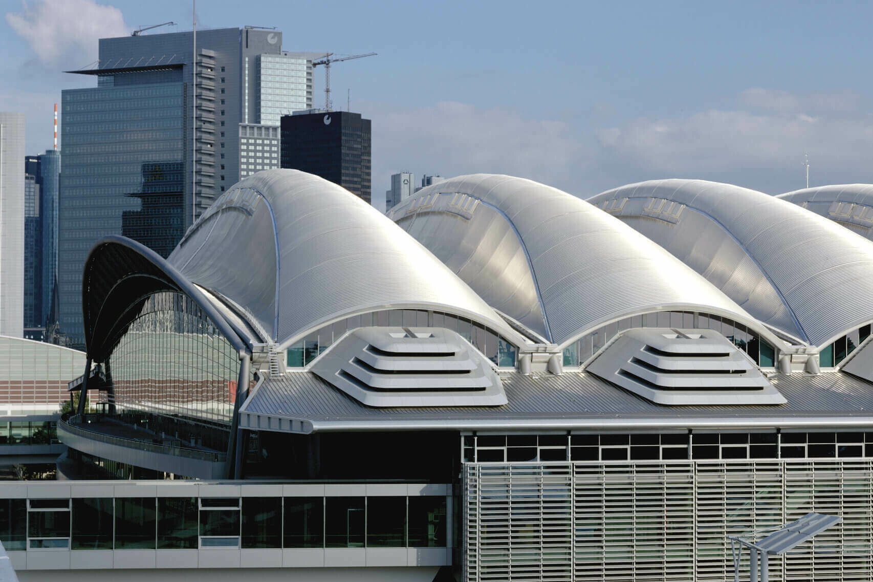 Frankfurt Trade Fair Hall / GRIMSHAW