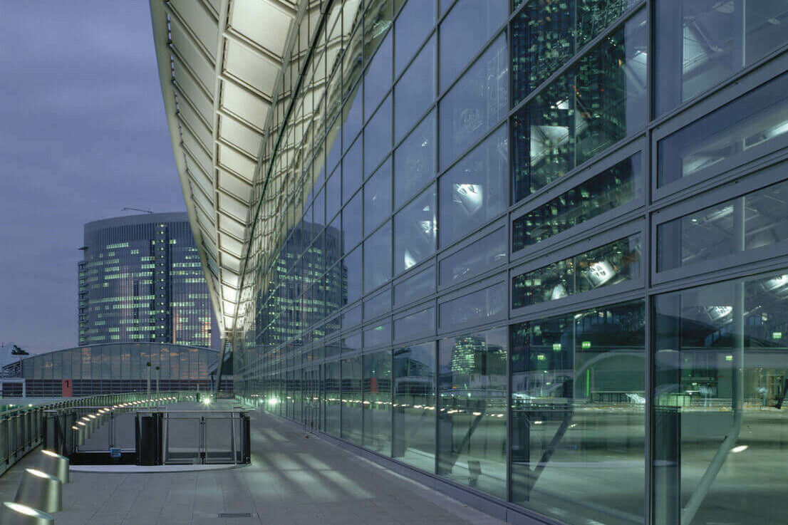 Frankfurt Trade Fair Hall / GRIMSHAW